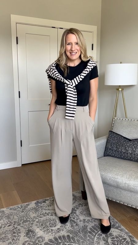 I love these Abercrombie Sloan pants! They are so super comfortable and versatile. Today I am pairing them with a basic black tea, pointed toe flats and a striped cardigan. #Abercrombie #Sloan #AbercrombiePants #AbercrombieSale #workoutfit

#LTKunder100 #LTKshoecrush #LTKworkwear