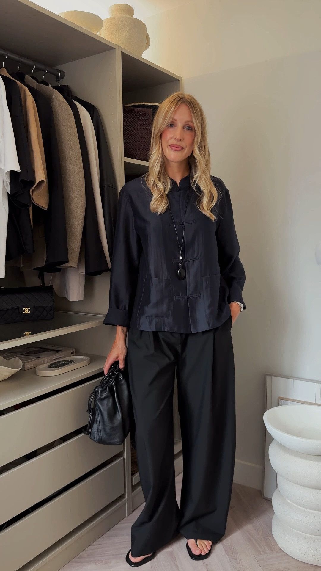 Summer date night outfit 

Zara silk mandarin collar shirt with frog fastenings - sized up to size Largerl
Zara barrel leg balloon trousers - small (big fitting) 
Minimal thong sandal
Bottle pendant necklace 
Vintage Cartier roadster 

#zara | minimal style | Zara outfit

#LTKsummer #LTKdatenight #LTKuk