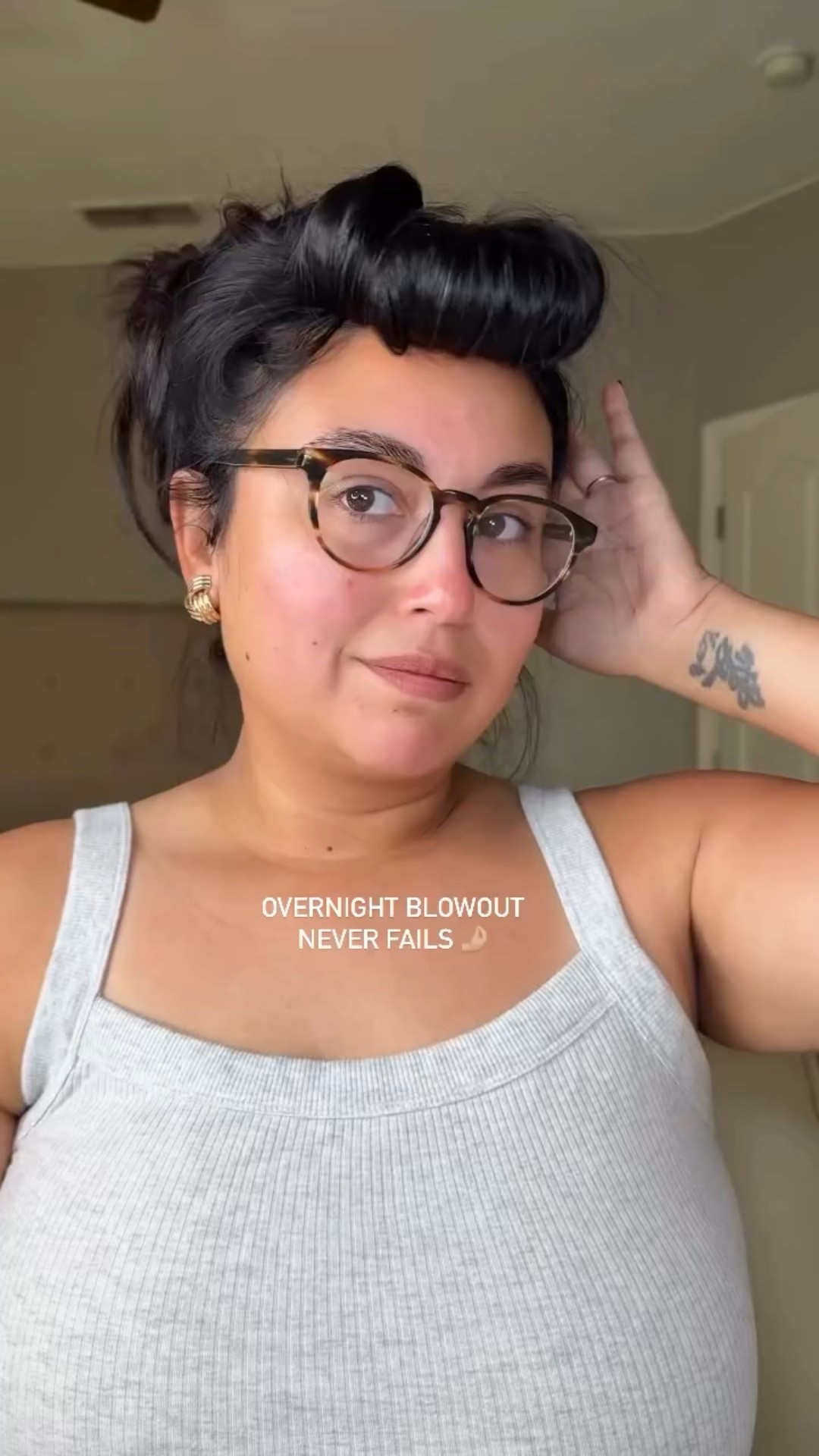 It never gets old 👏
@overnightblowout 

#overnightblowout#hairstyle#heatlesscurls#heatlesshairstyle#longhair#beautyobsessed#beautycommunity#voluminoushair#blowout#beautycreator#beauty#grwm#easyhairstyles