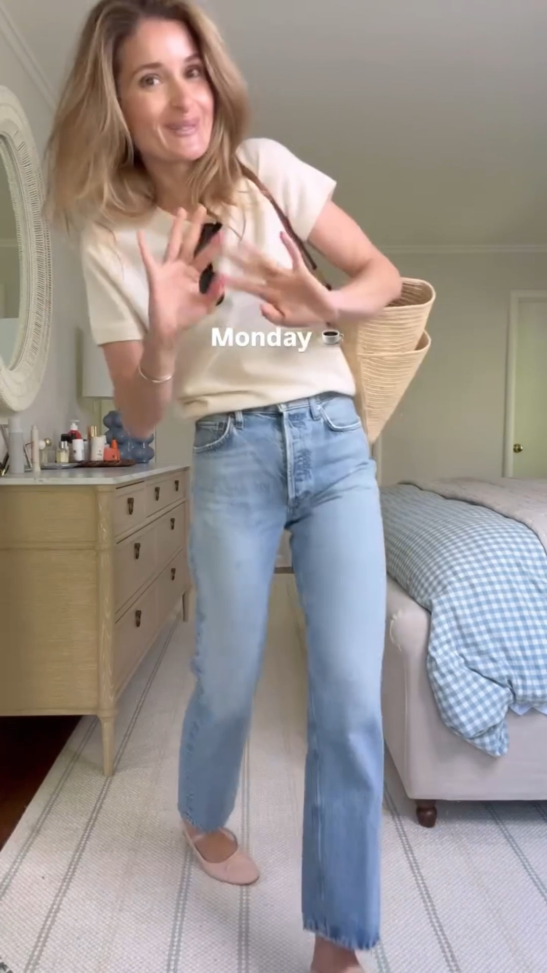 easy outfit to start the week ☕️ these jeans and cashmere tee are forever classics have been in heavy rotation for me 

Sizing notes: @Quince Mongolian Cashmere tee is one of my most worn warm weather pieces and has been for three years running - wearing a size small • My all time favorite @agolde 90’s high rise pinch waist straight leg jeans: wearing a size 25 • Flats are old Loeffler Randall and sadly sold out everywhere • My bag is old @SEZANE  but this is the new version! 


#ootd #outfitoftteday #everydaystyle

#LTKdayinmylife #LTKgrwm #LTKootd