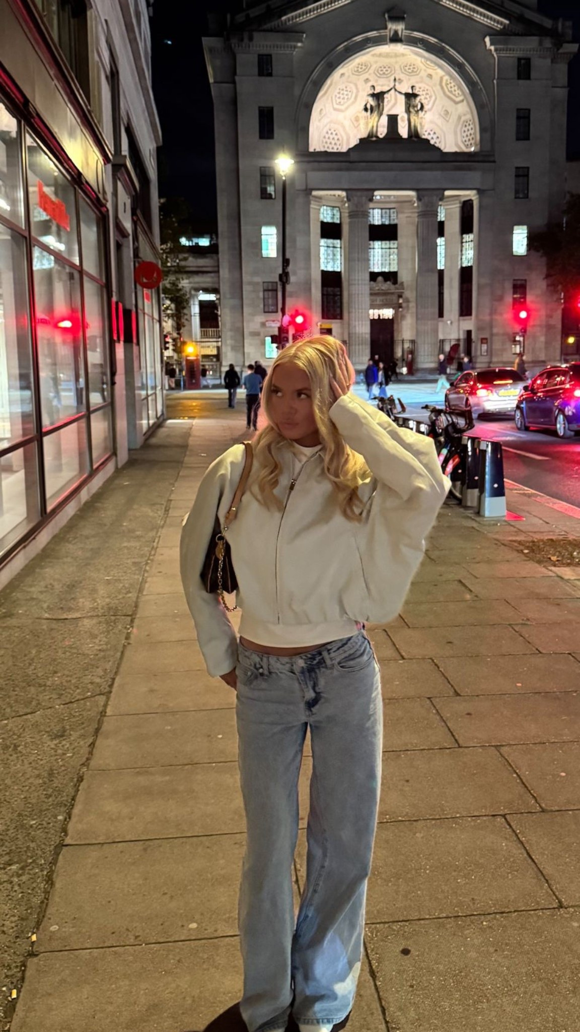 ☁️✨


Motel Rocks, Jackets, Blue Jeans

#LTKfestive #LTKwinter