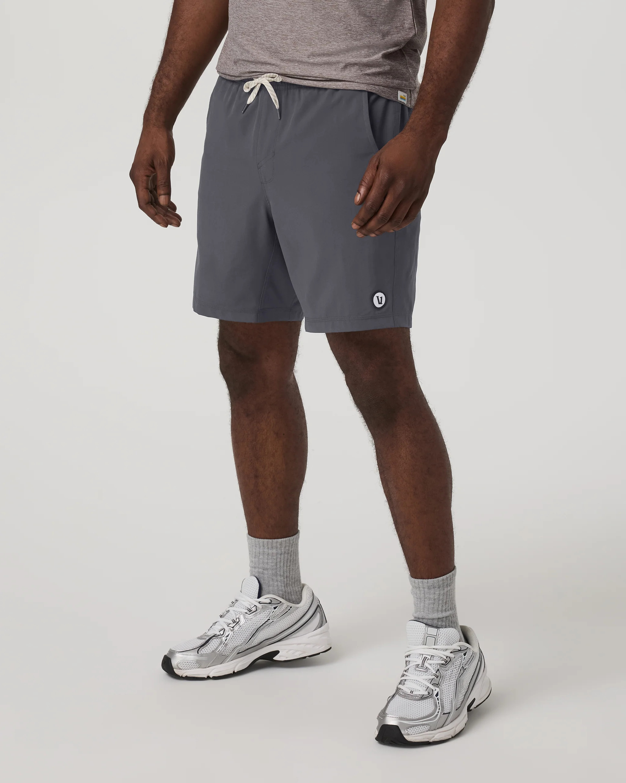 Kore Short Lined 7" | Men's Charcoal Athletic Shorts | Vuori | Vuori Clothing (US & Canada)