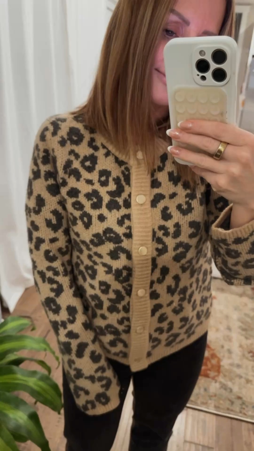 Cute fit for work or night out! All on ltk sale! The code will pop up when you click it, to check out! 20% off! 

True to size, wearing a small, size 27 pant, all true to size. 

Follow @sarahelizabethray for more outfit & home ideas! Thank you!!♥️



#LTKFallSale #LTKSaleAlert #LTKSeasonal