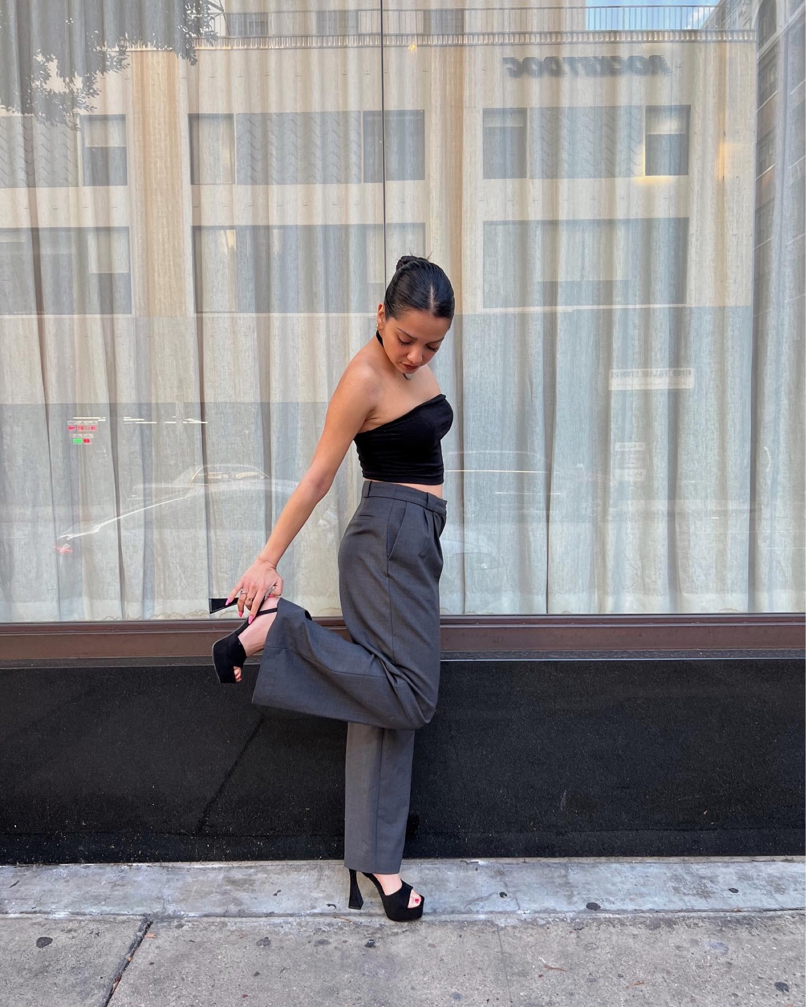 My favorite spring trend are tube tops and trousers looks so chic! 

#LTKstyletip