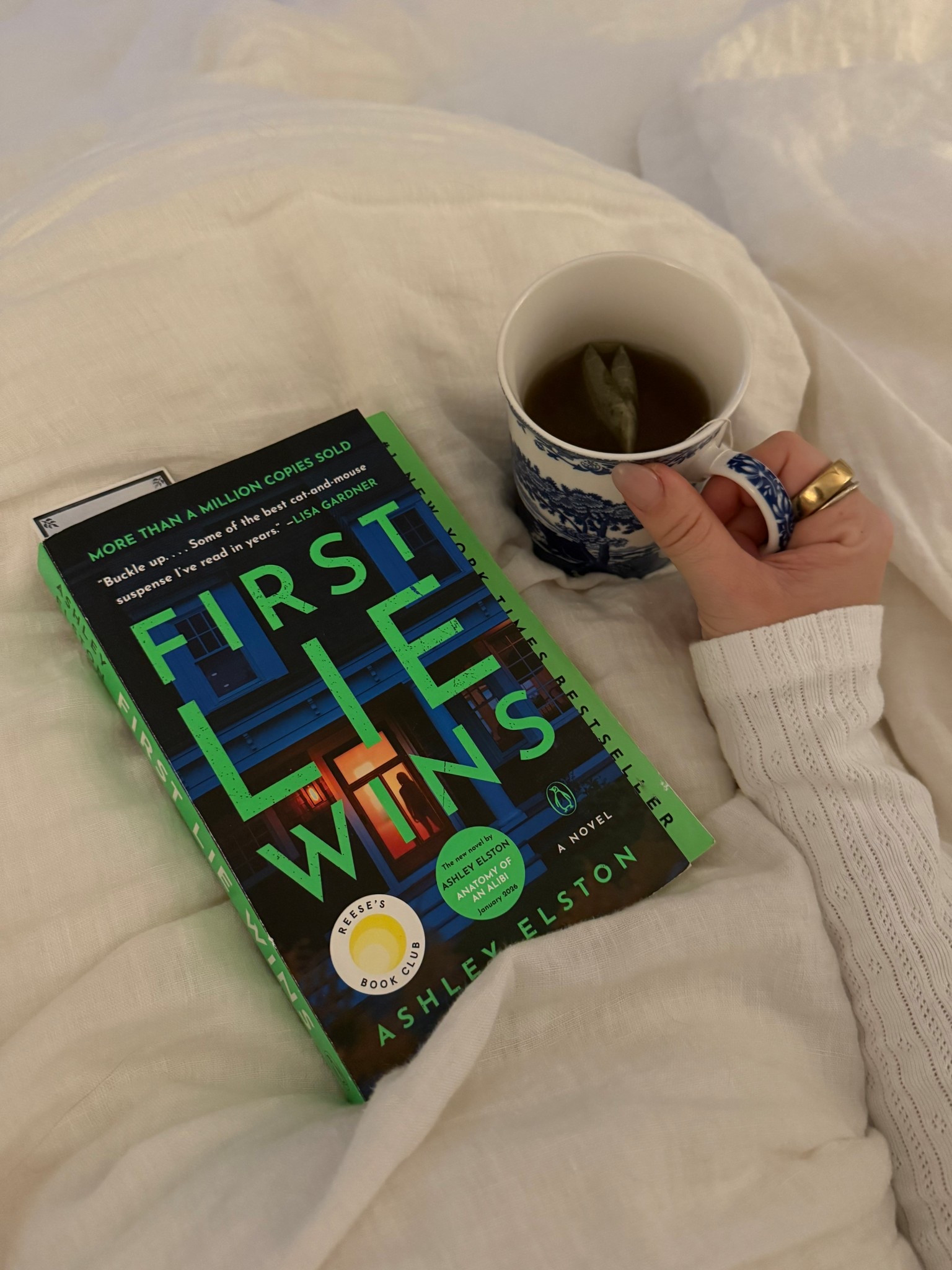 nighttime wind down ❣️ love this book!!

#LTKdayinmylife #LTKselfcare