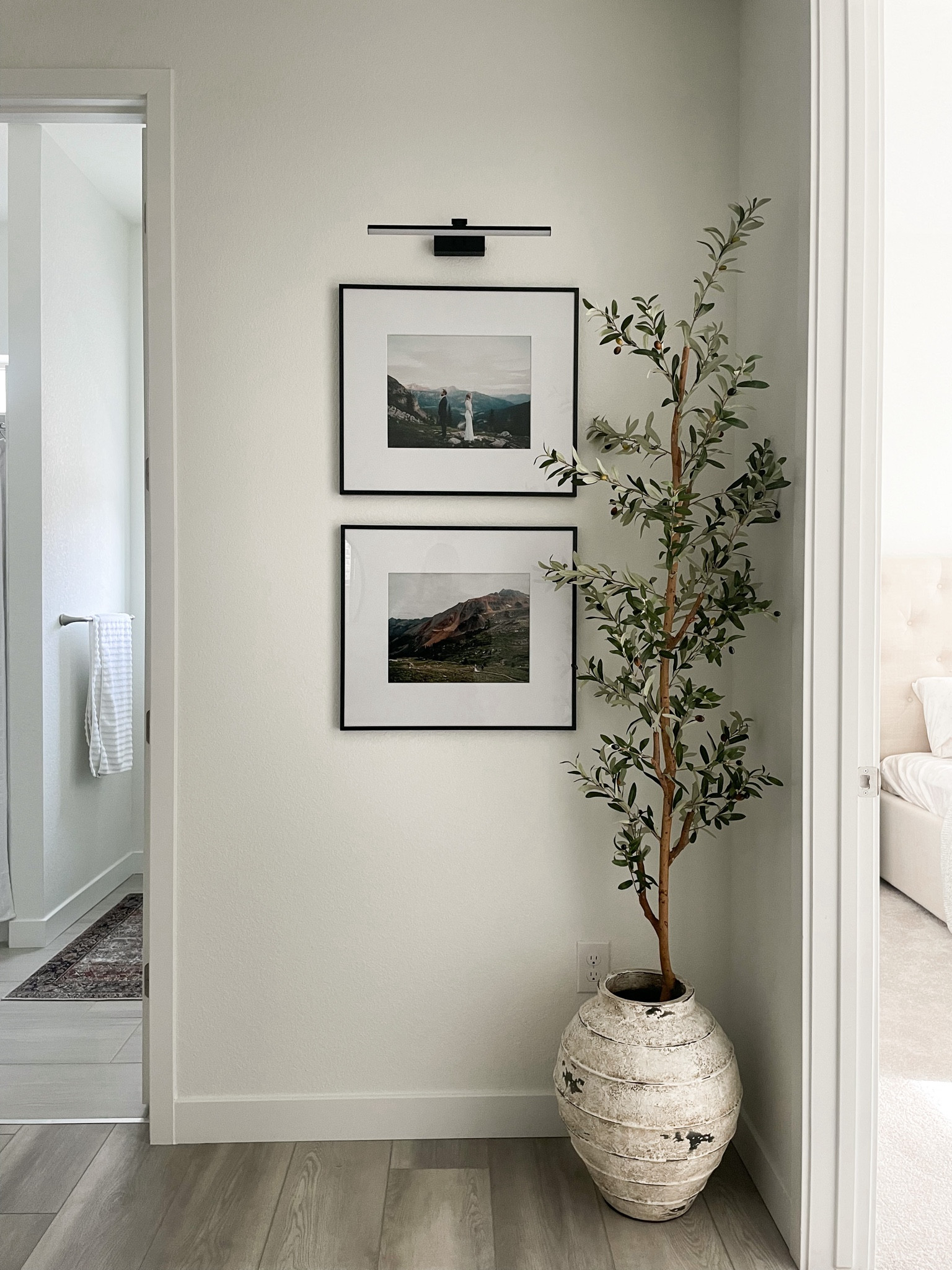 Hallway Framed Picture Display 

#LTKhome #LTKfindsunder100