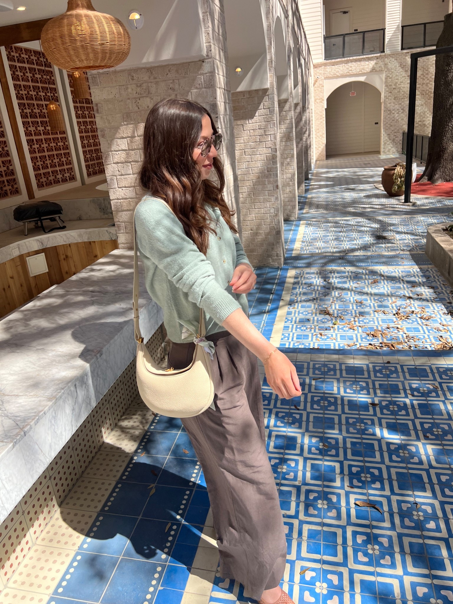 Outfit from the Spring ‘25 Capsule Wardrobe | Under $300

If you’re in need of a spring outfit refresh, this is for you! I’ve compiled a list of 7 items that can all be styled interchangeably. Simply pick a top, bottom & then accessorize ✨ 

All capsule items & outfit combinations will be saved to my ‘Spring Capsule’ collection here on LTK. 

#ltku #ltksalealert #ltkfindsunder50 #ltkfindsunder100 #ltkstyletip #ltkshoecrush #ltkseasonal 