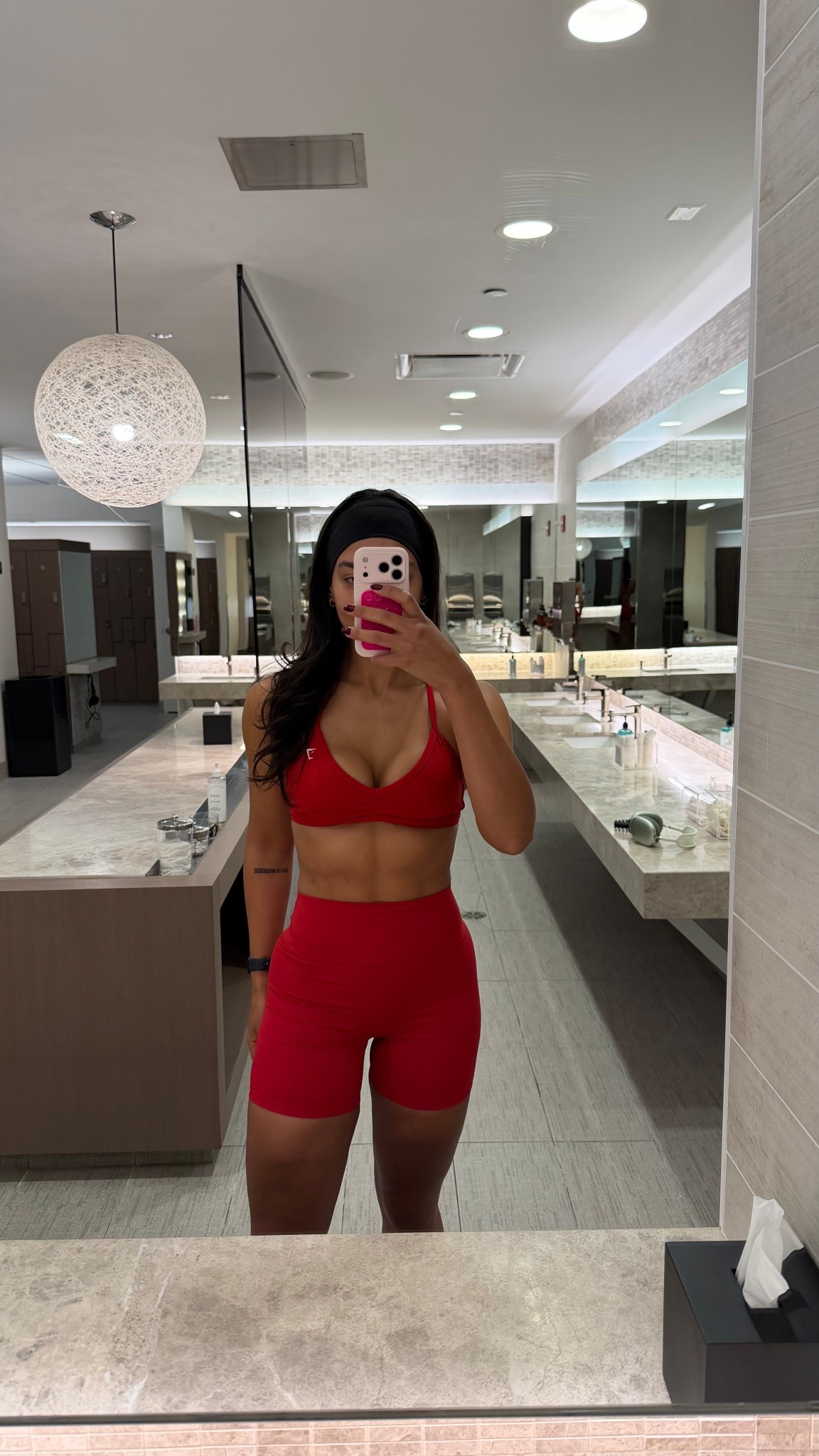 Conjunto vermelho Gymshark 
Tam: M