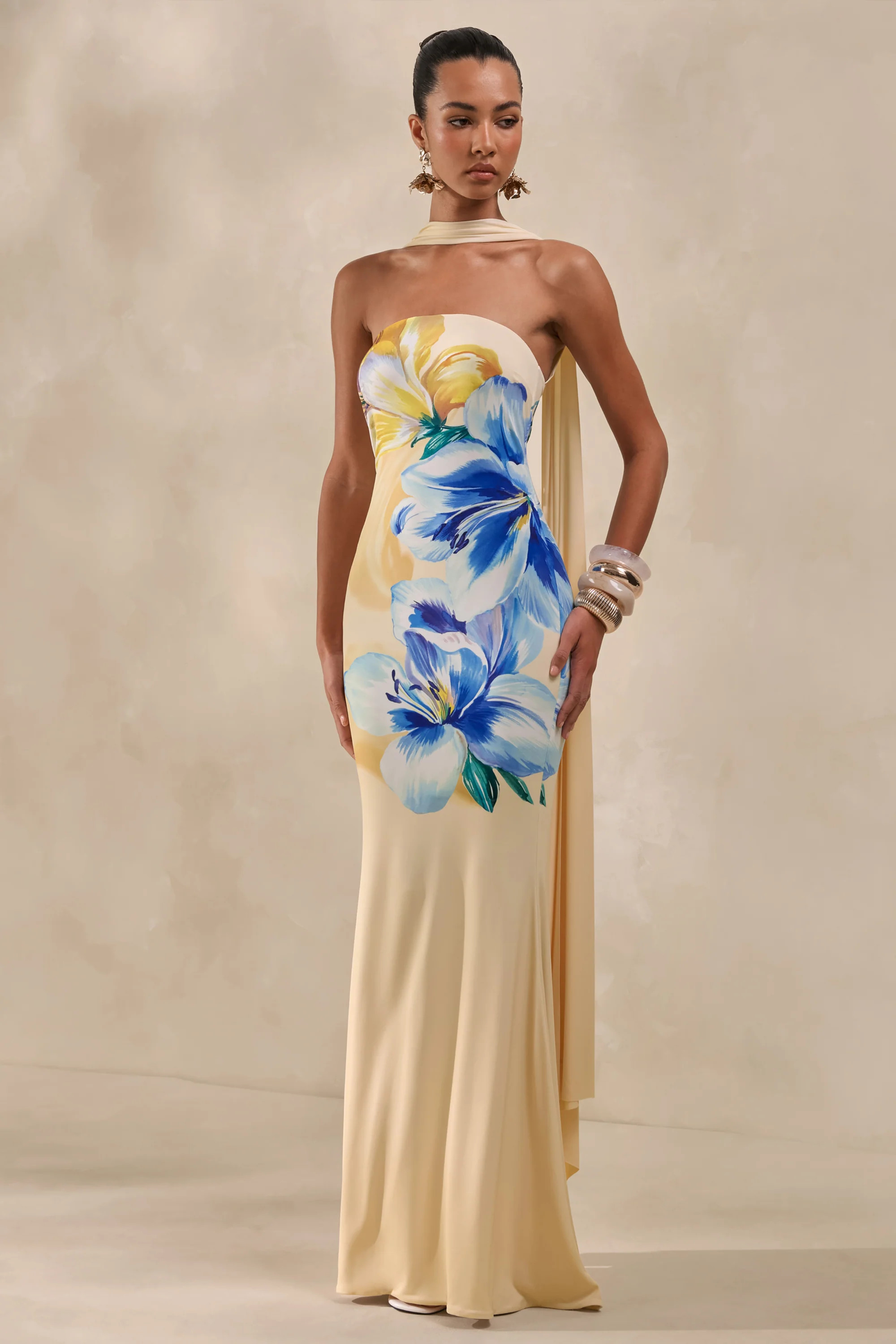 Brooke | Lemon And Blue Floral Print Bandeau Maxi Dress With Scarf | Club L London