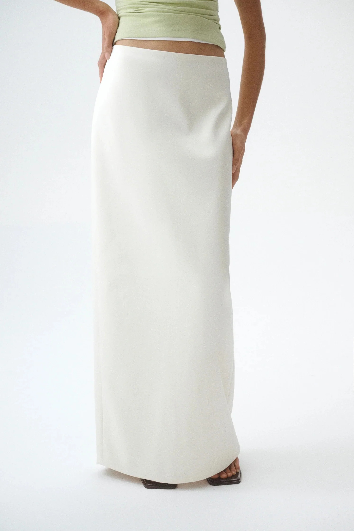 One Of Others Sanna Skirt in Ivory | Mode Sportif