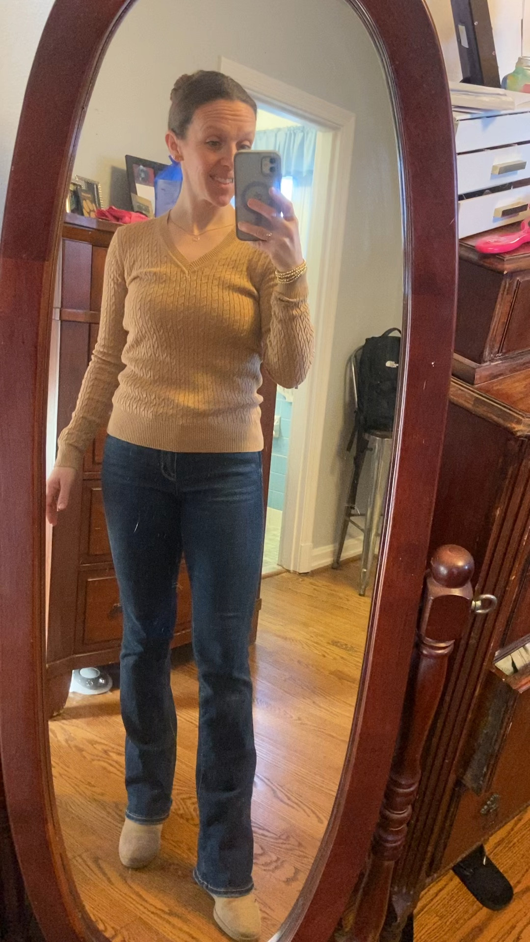 Jeans - ON SALE - these skinny kick jeans hsve such a great shape and just a little bit of stretch, they are very comfortable and flattering. 


#jeans #americaneagle #aerie #darkwashdenim #salefinds #LTKWorkwear @American Eagle Outfitters    




#LTKU #LTKOver40 #LTKSaleAlert