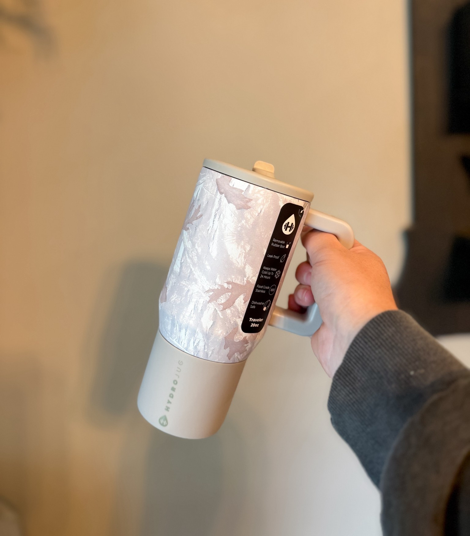 My toddlers new cup, the camo hydrojug 🤎

#LTKFamily #LTKBaby #LTKKids