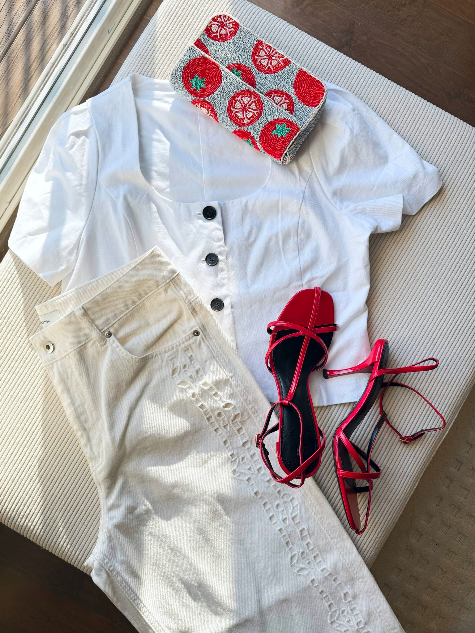 White outfit with a pop of red 

#LTKSaleAlert #LTKootd #LTKMidsize