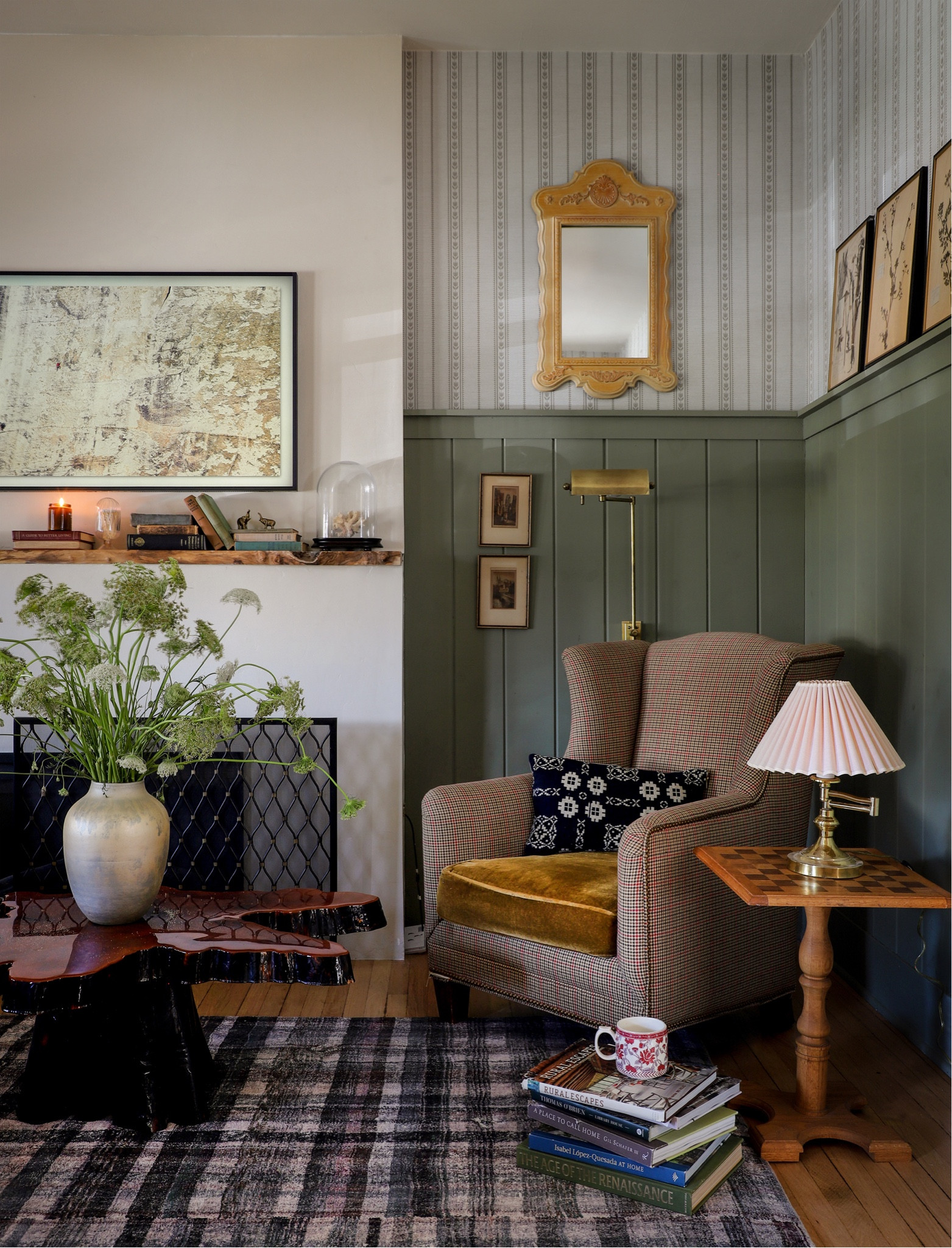 This corner of the Barn House has always been one of my favorites. With the new wallpaper, it’s even more regal and cozy.

#LTKhome #LTKstyletip