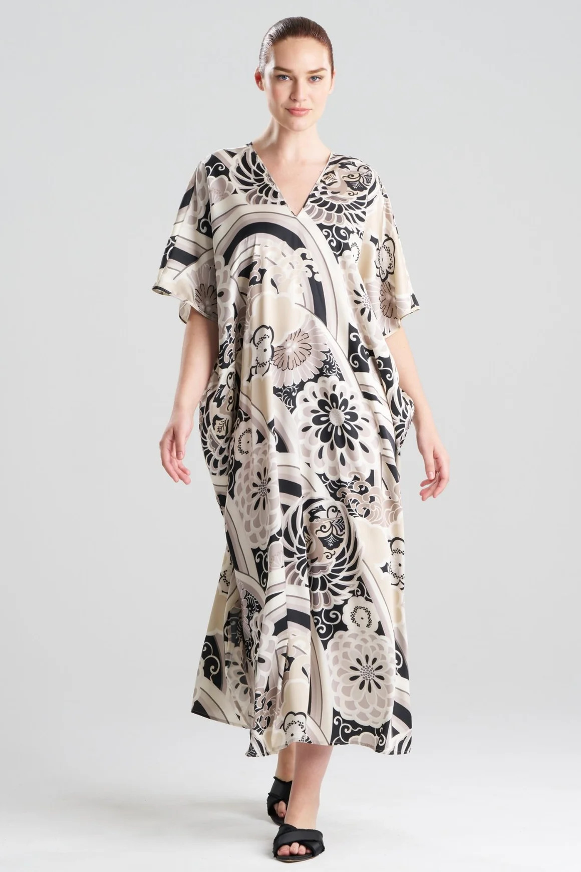 Medallion V-Neck Caftan | Natori