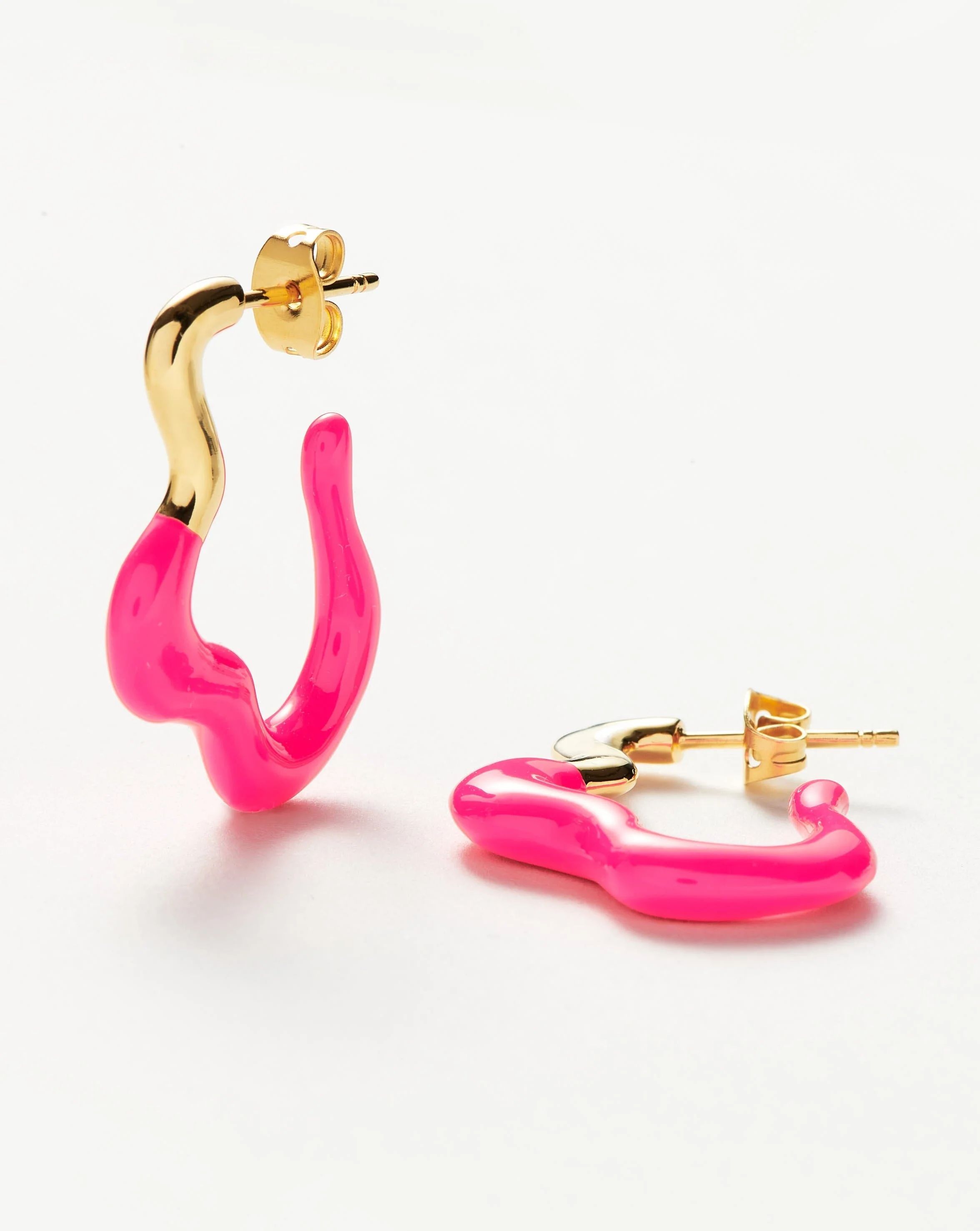 Squiggle Wavy Two Tone Enamel Medium Hoop Earrings | Missoma