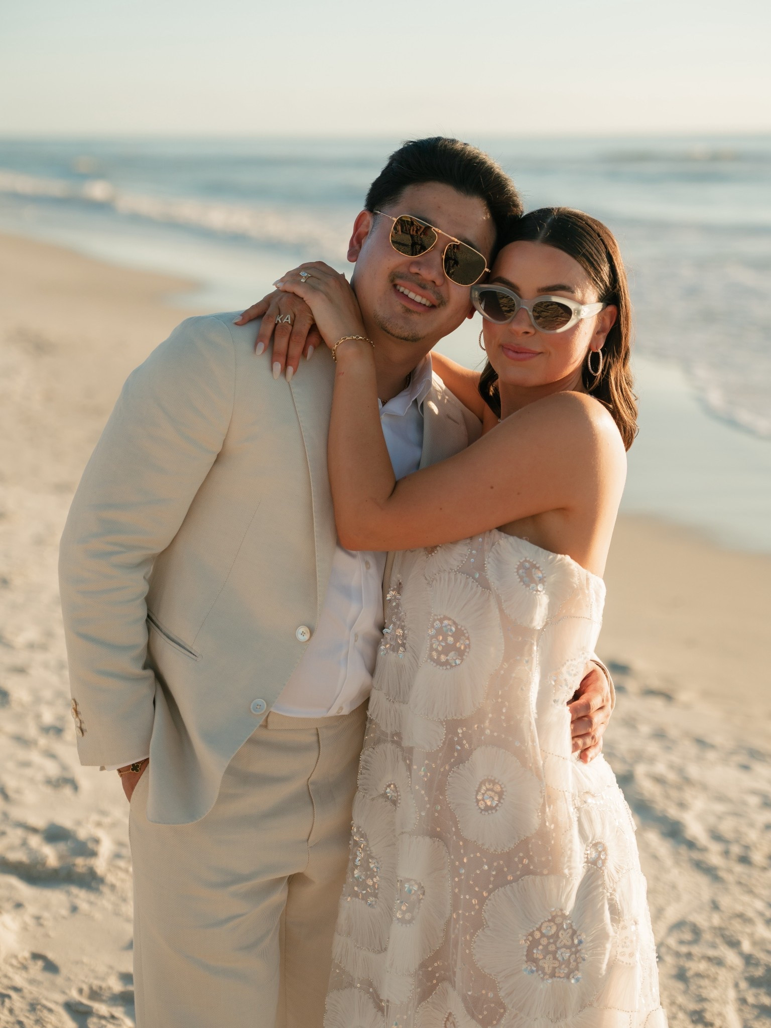 Welcome party sunnies


#LTKStyleTip #LTKParties #LTKGiftGuide