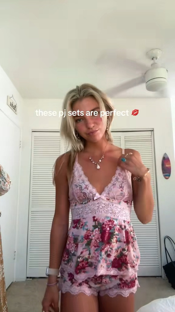 Obsessed with matching pajama sets!!😍💝✨

#LTKSeasonal #LTKGiftGuide #LTKBeauty