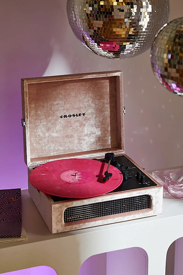 Crosley UO Exclusive Velvet Voyager Bluetooth Record Player | Urban Outfitters (US and RoW)