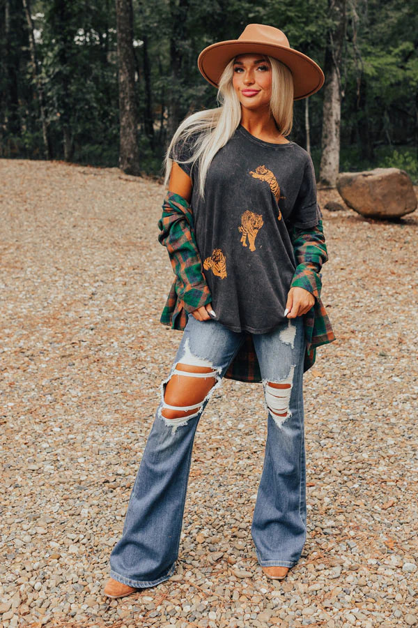 Good Behavior Graphic Tee In Vintage Black | Impressions Online Boutique