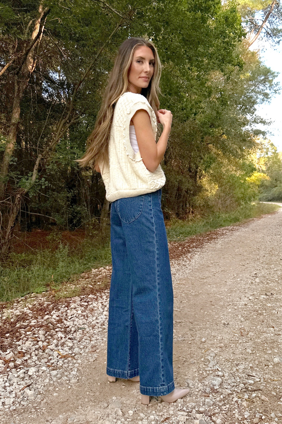 My top is still available in size large! Love it alone or with a long sleeve top underneath! Also still obsessed with my Rollas jeans Neutral outfit 

#LTKfindsunder100 #LTKstyletip