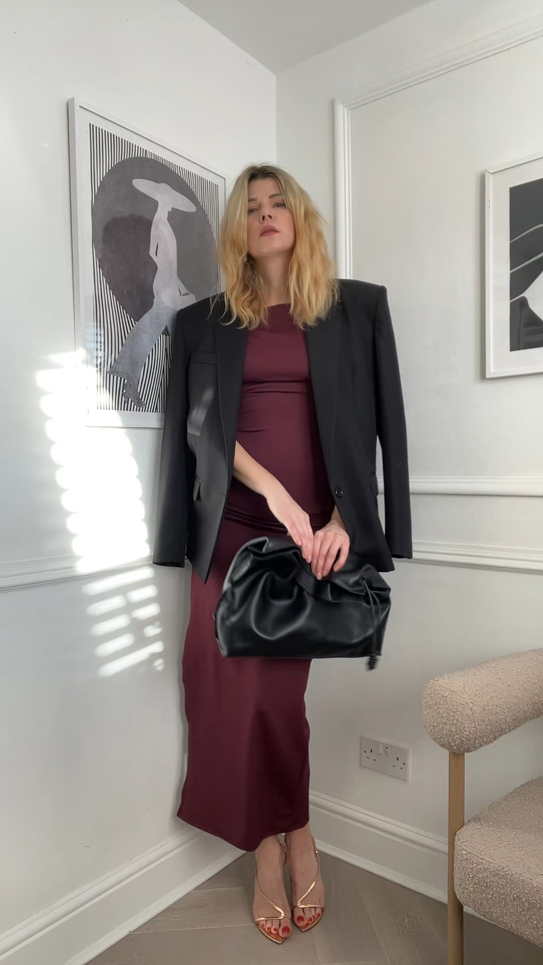 Christmas party outfit, holiday outfits, burgundy outfits, burgundy dress, burgundy skirt, oversized clutch

#LTKuk #LTKCyberWeek #LTKwinter