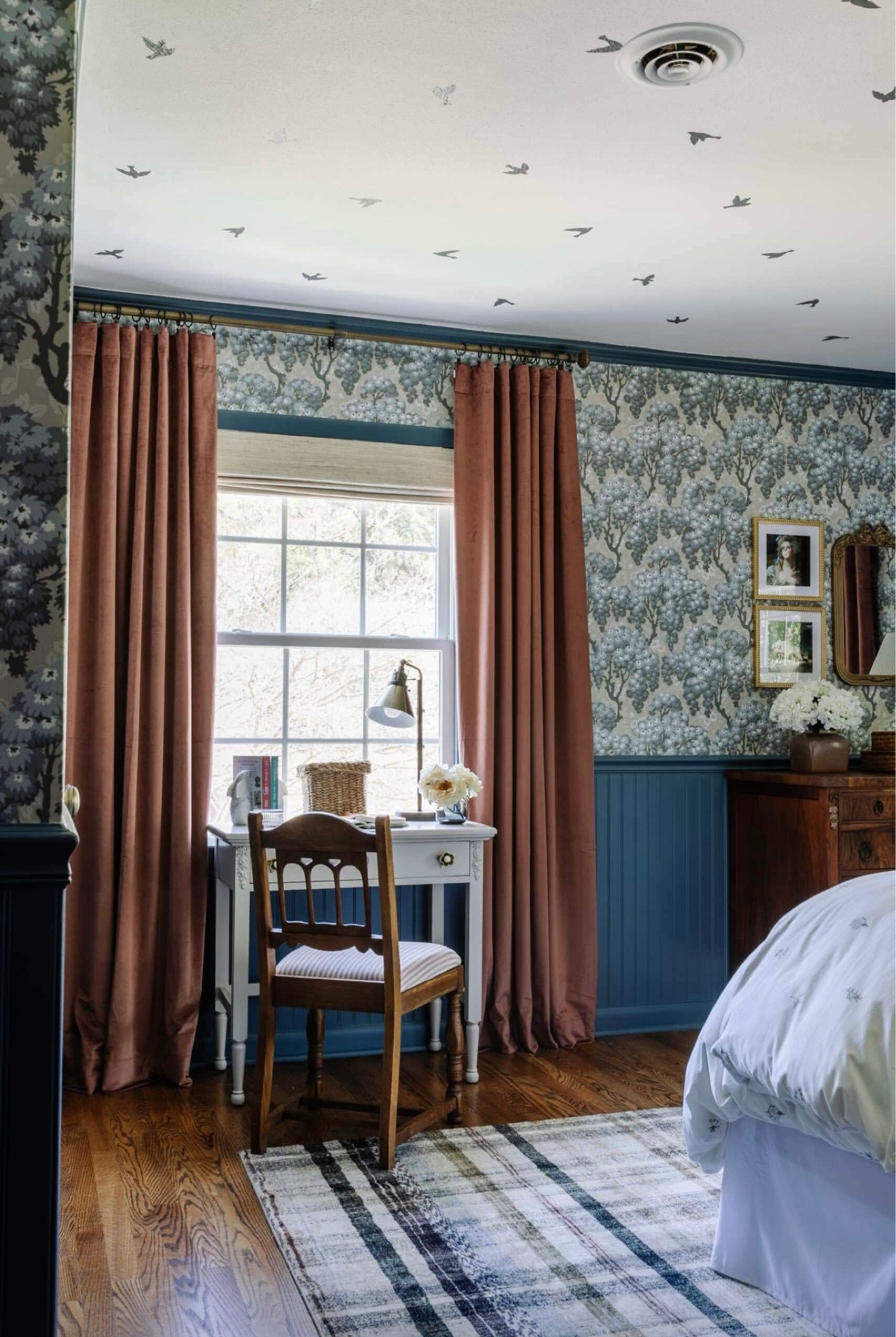 The desk & chair are thrifted , but I linked similar ones. 

#KidsRoom #KidsDecor #GirlsRoom #Preteen #studySpace #KidsDesk #KidsChair  #kidsdesk #deskchair 

#LTKhome #LTKBacktoSchool