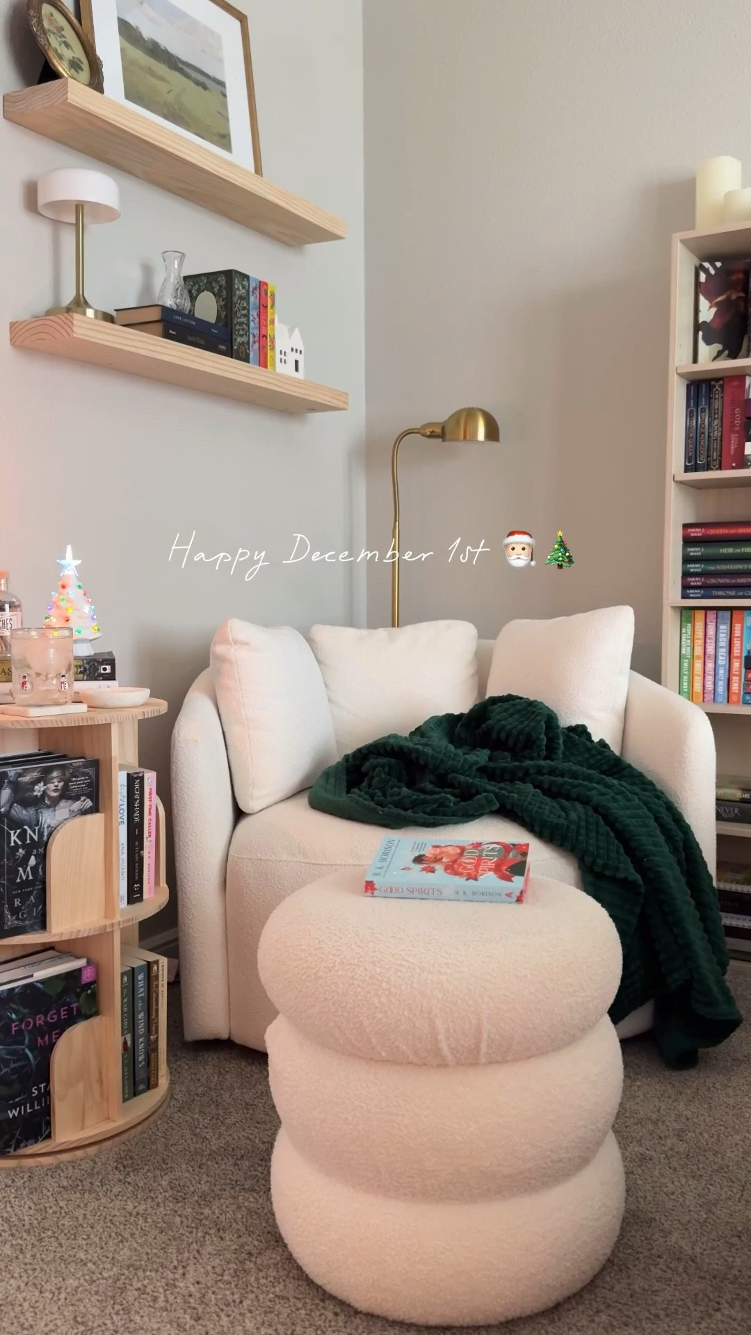 Happy December 1st 🎄🎅🏻

#LTKHome #LTKHoliday #LTKvlog