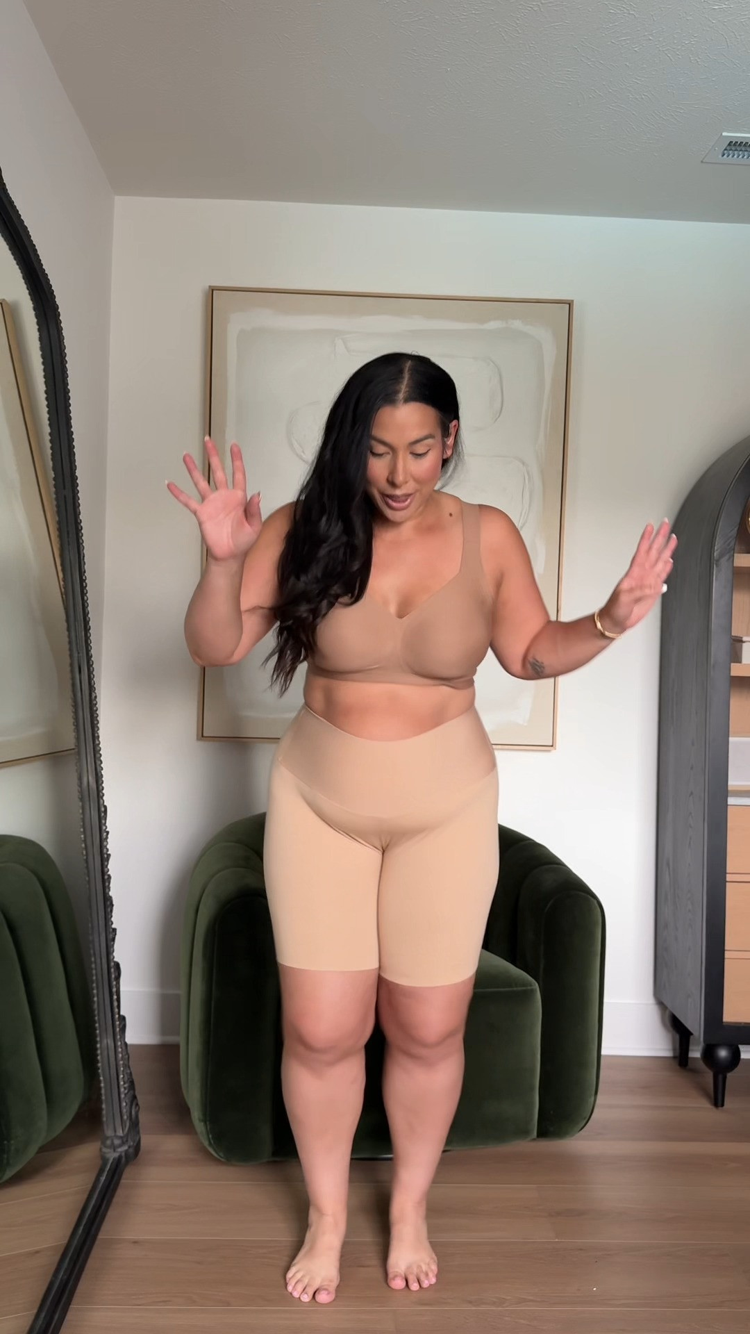 Nothing will up or down with this shapewear, has a tummy panel with grip that will not budge!

leonisa, shapewear, midsize favorites, midsize fashion 

 #LTKMidsize