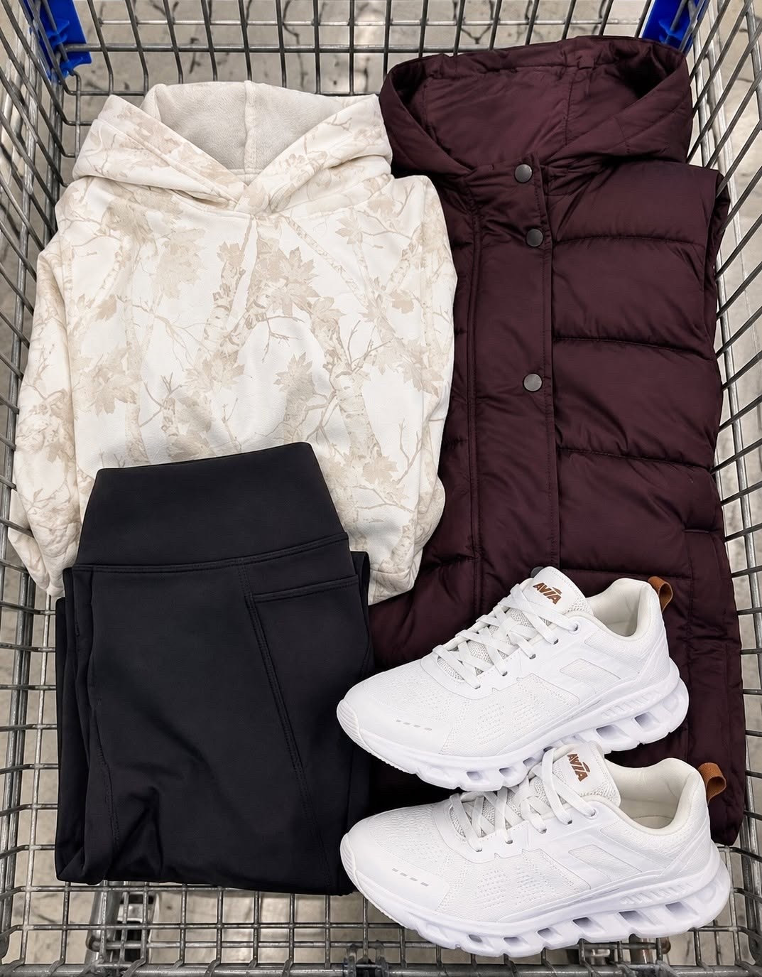Walmart POPPED OFF with this outfit!!👏👏 Don't wait to grab your favorites— These popular pieces won't be here for long