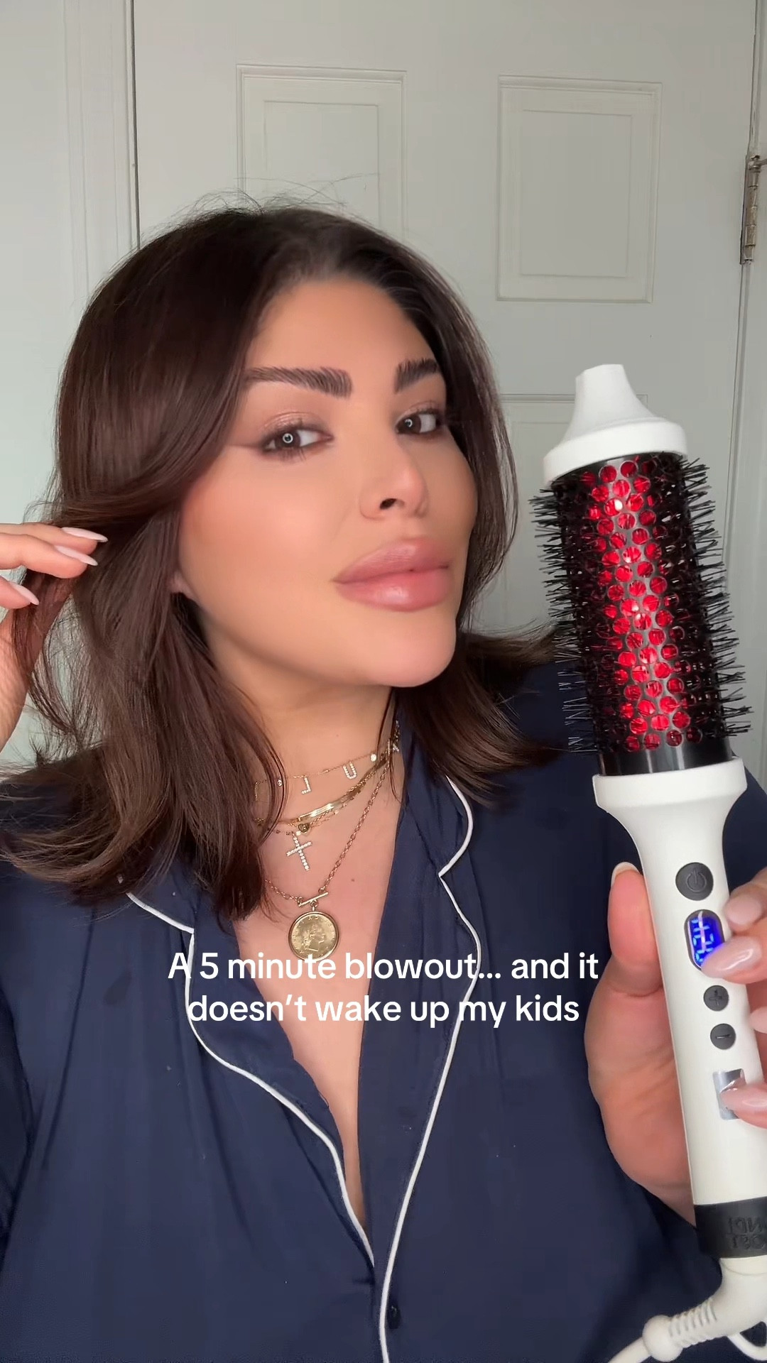 Busy mom hack: salon blowout in 5 minutes with this thermal brush. Game changer. ✨ #bondiboost #blowout #momhack

#LTKmomlife #LTKselfcare #LTKmorningroutine