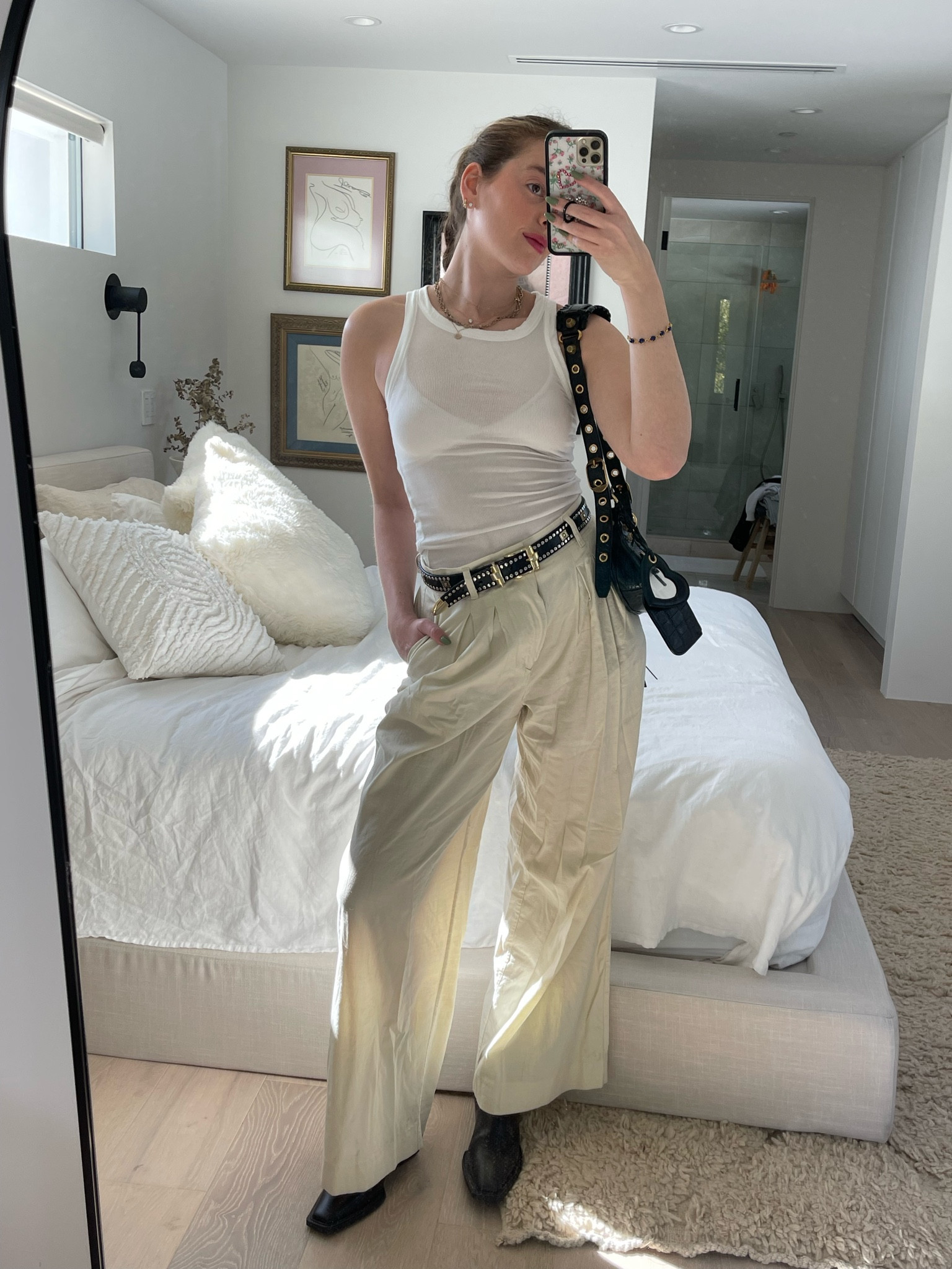 Super simple but elegant cream & white look 

#LTKFind #LTKfit #LTKSale