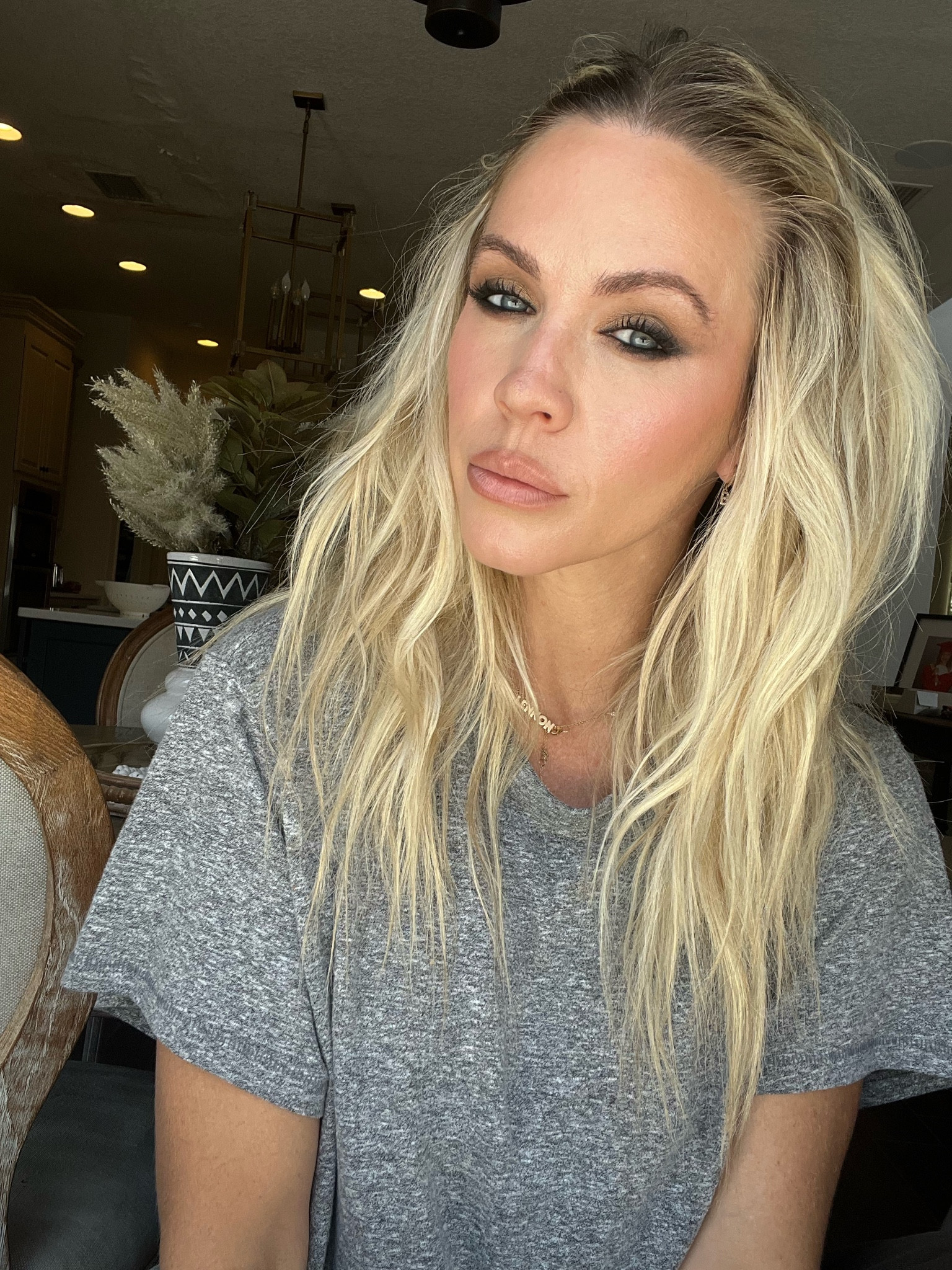 Smokey eye! Palette is virago babe (linked in stories on insta) 
Face: concealer ivory
Shade 2 skin serum
Blush: pop star
Lipstick: platinum 
Liner: anywhere caffeine 
Bronzer truffle 

#makeup 

#LTKbeauty #LTKunder100 #LTKunder50