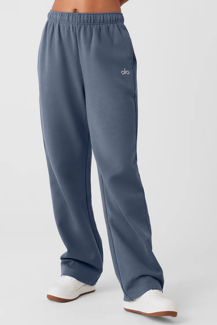 Accolade Straight Leg Sweatpant | Alo Yoga (US)