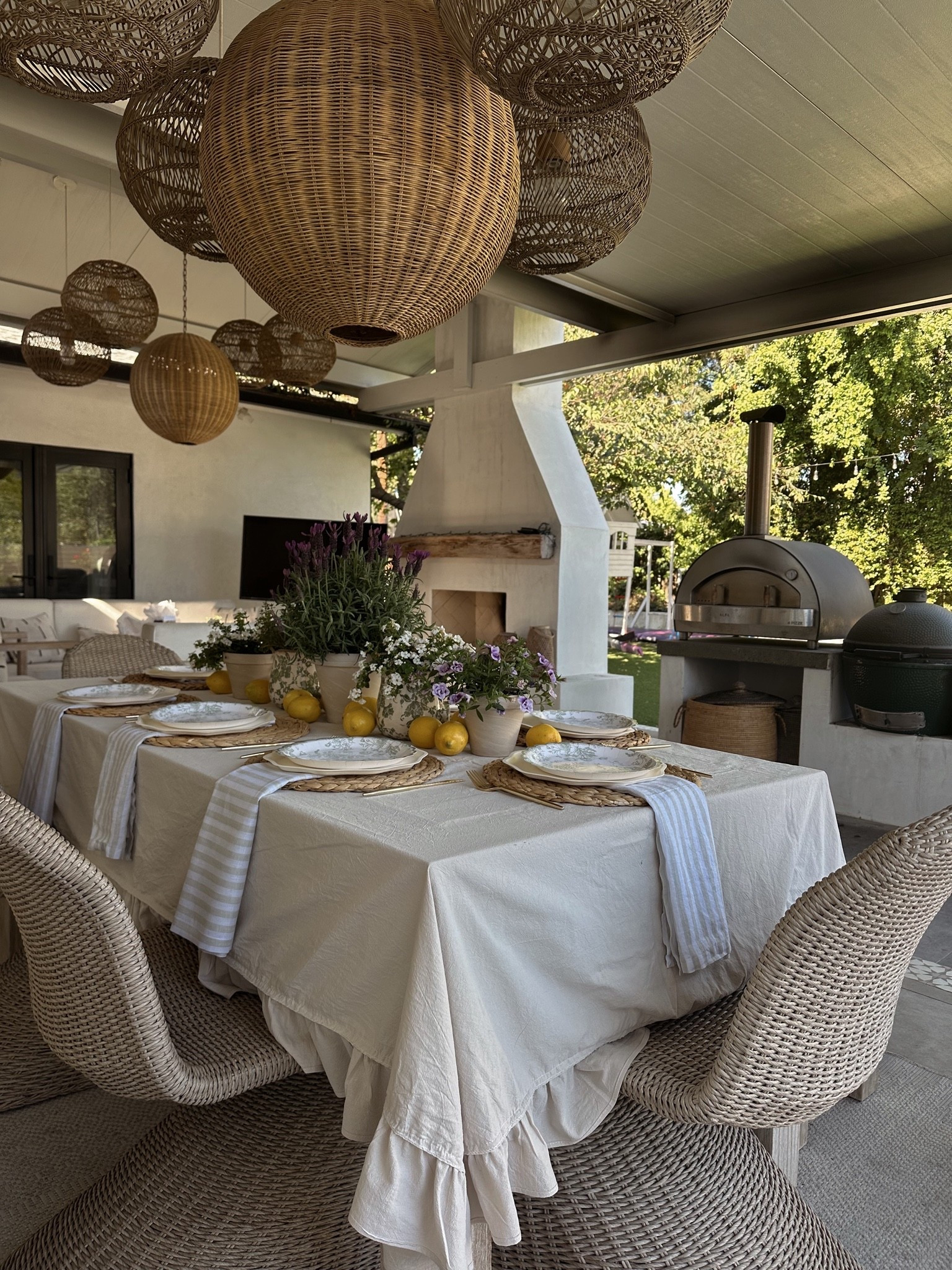Summer garden party table setting