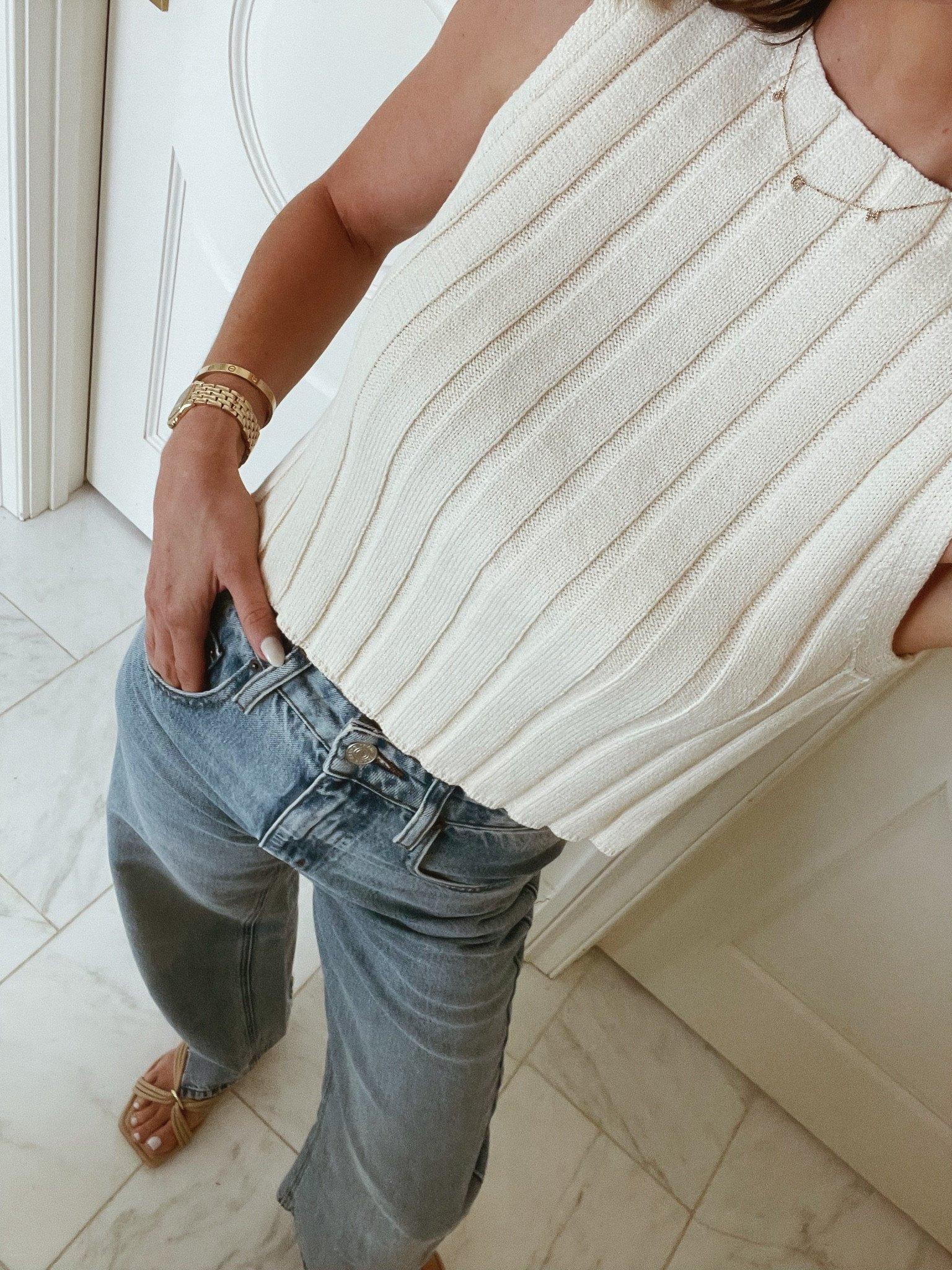 Summer sweater tank. I'm wearing
Size small 