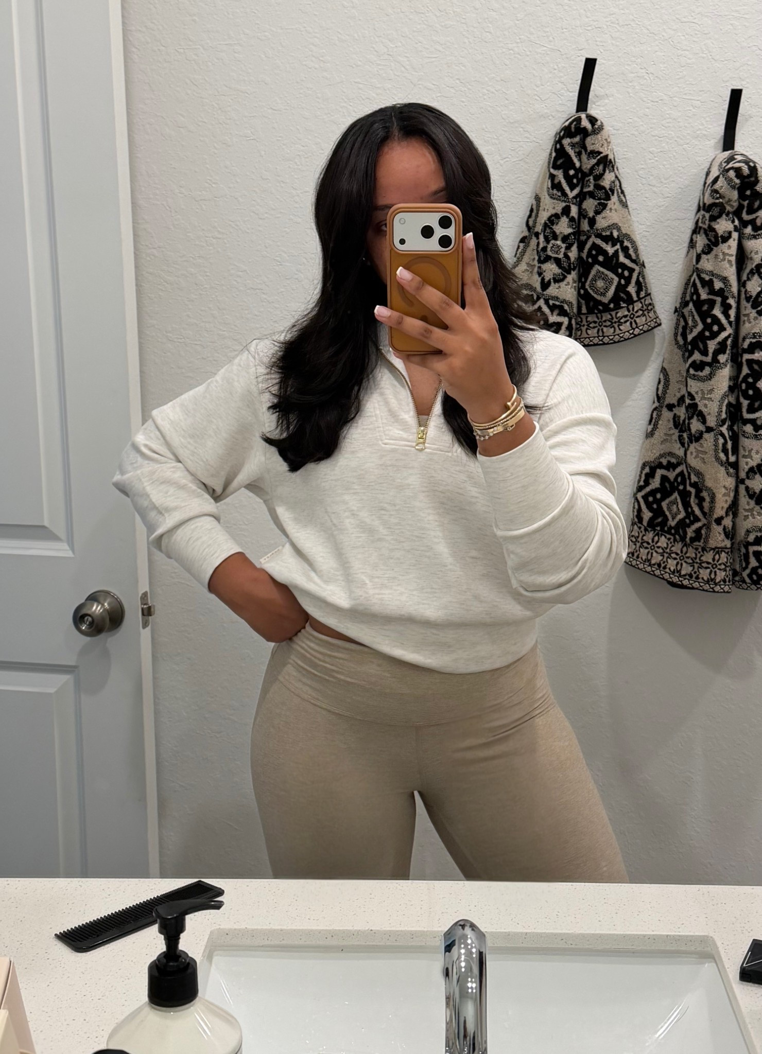 Comfy new #varley pullover

#LTKselfcare #LTKgrwm #LTKActive