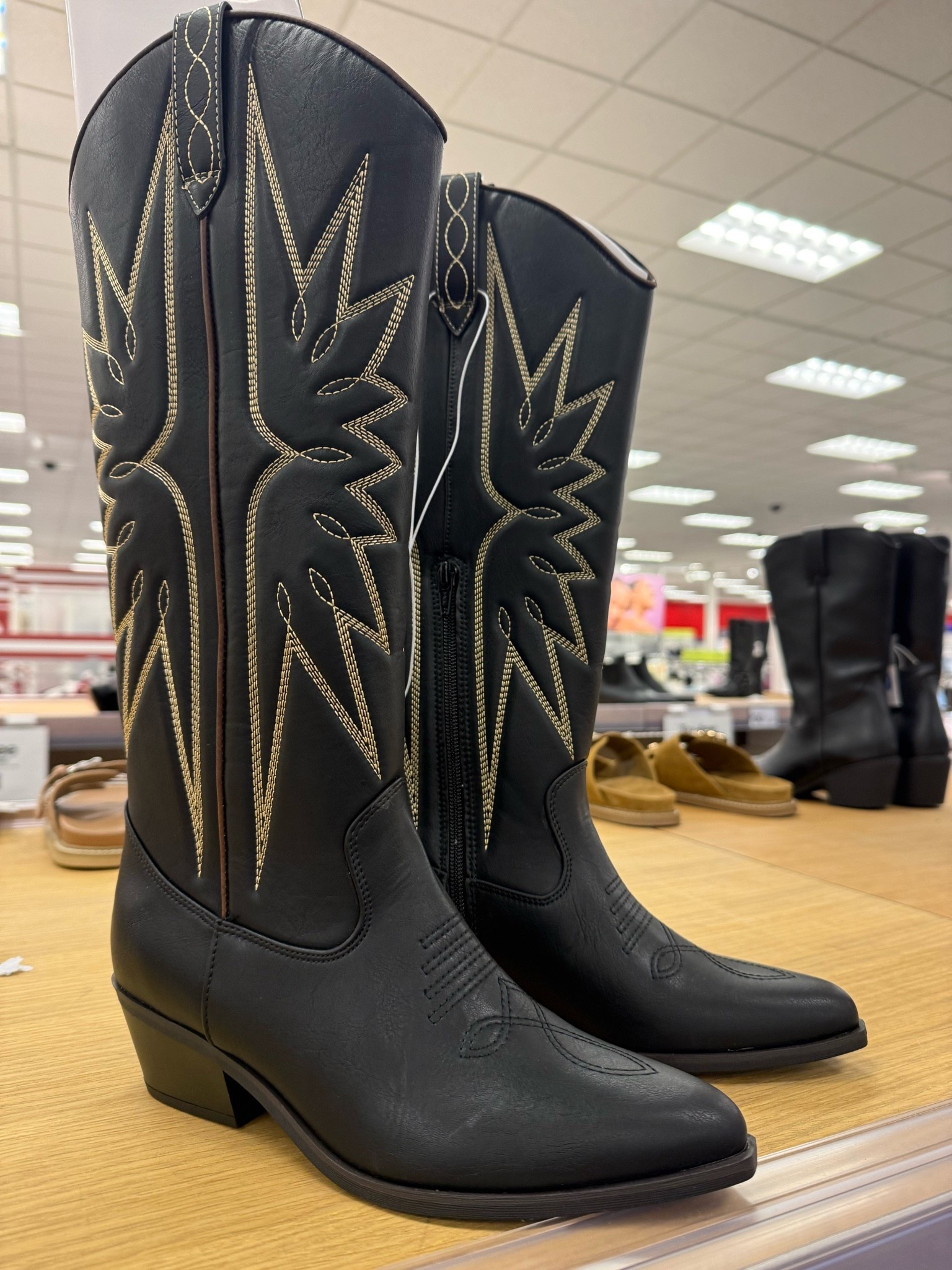 Fall boots @Target

#LTKBeauty #LTKSeasonal
