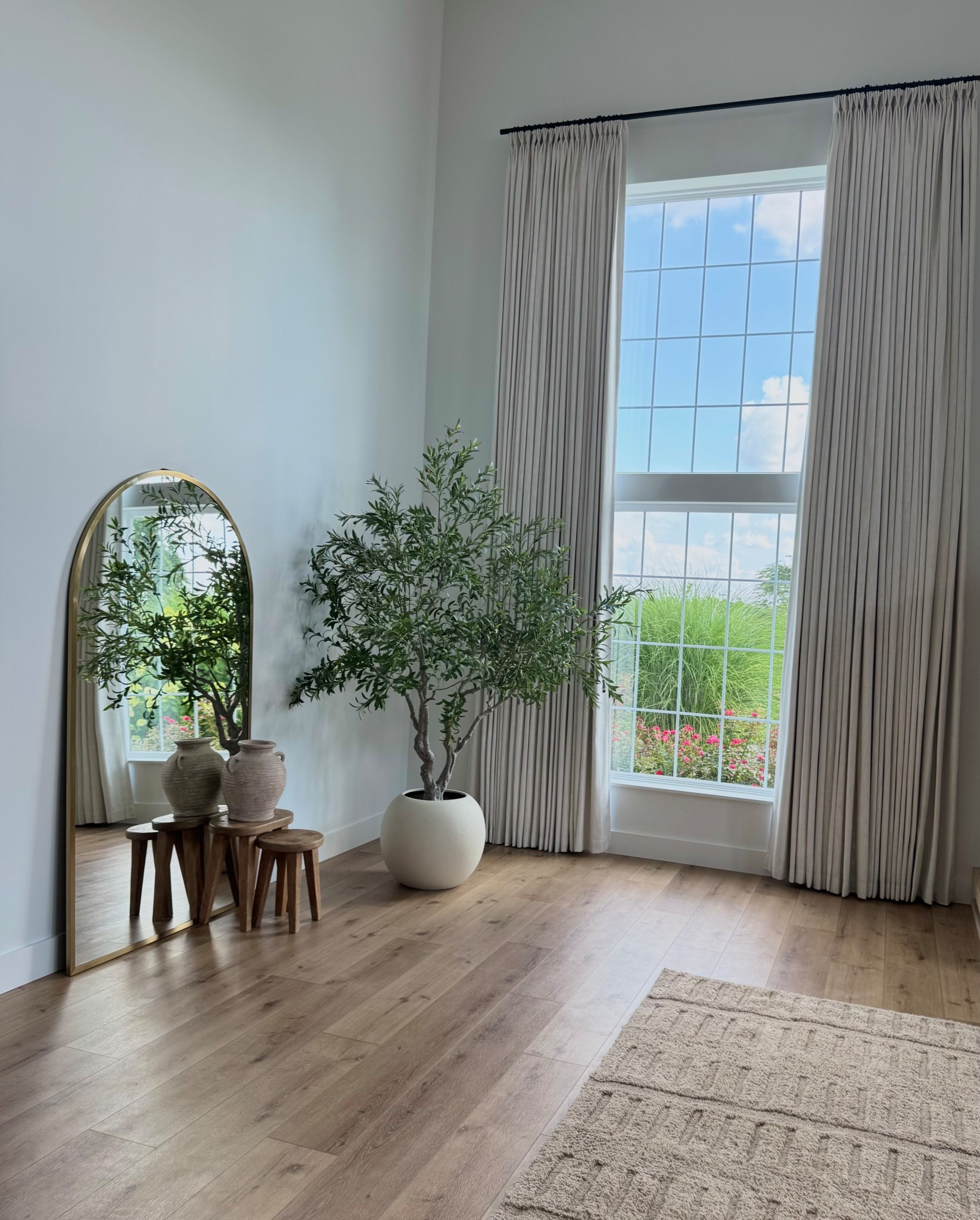 There's something about custom curtains that truly elevates a space✨

Drapes details:
Collection: Lily Linen
Color: Beige White
250 sgm with a memory-shaped
.
.
.
#interior #neutrals #interiorstyling #home #livingroom #neutraldecorating #homedecor #homedesign #barndominium #cozyhome #livingroomstyling #livingroominterior #affordablehomedecor #curtains #neutralcurtains #curtaindesign #Itkhome #modernhomedecor #barndominiums
