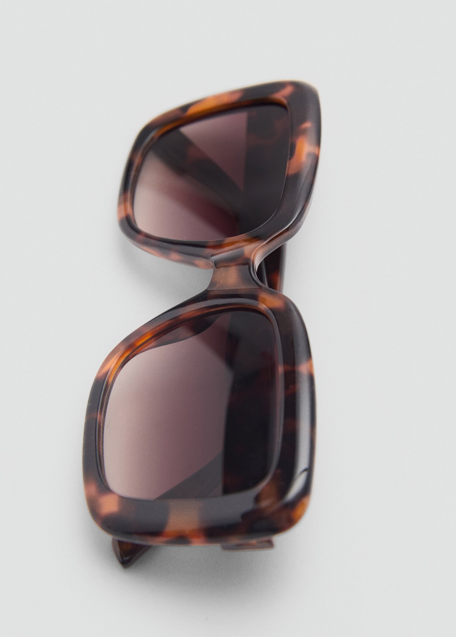 Resin frame sunglasses - Women | MANGO Canada | Mango Canada