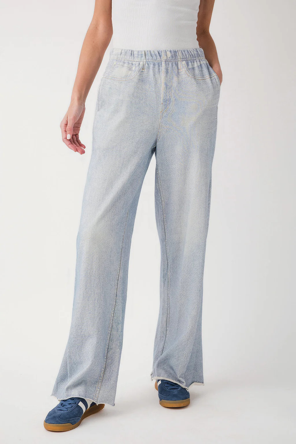Elan Sweatpant Jeans | Social Threads