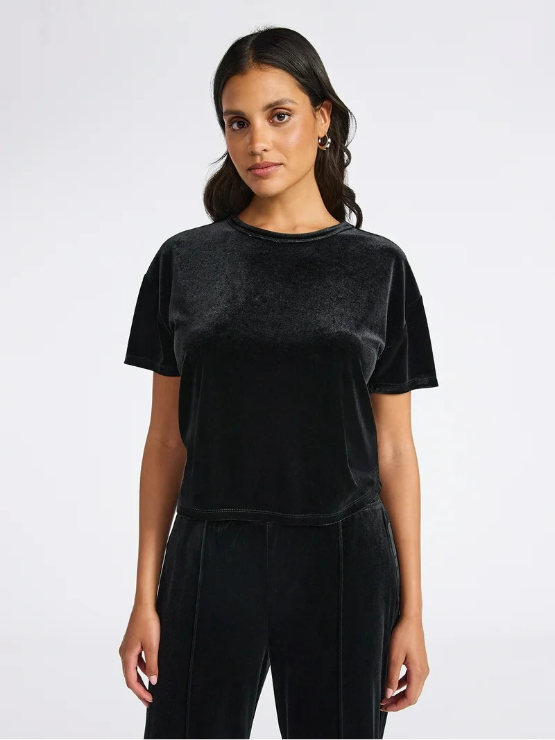 Sofia by Sofia Vergara Women's and Women's Plus Size Boyfriend Velvet Tee, Sizes XS-4X | Walmart (US)