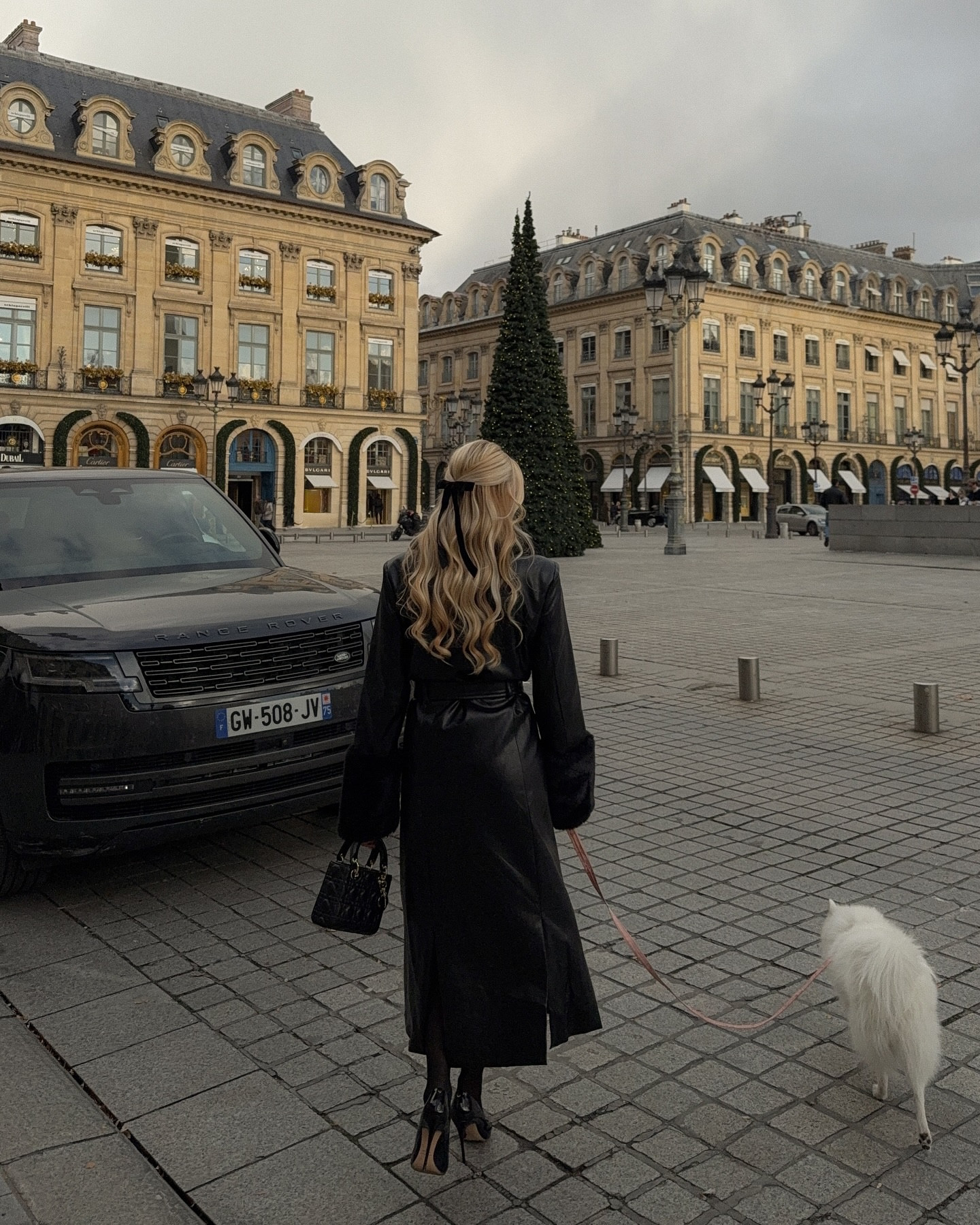 If you see me, you see her 🖤🫶🏻🐾 third pic has my heart!!