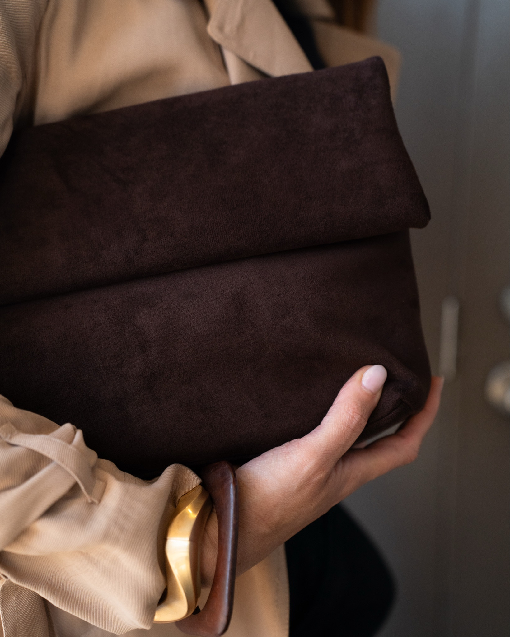 Good bags will always pull an outfit together, and these oversized clutches from @modaluxe does just that.

They’ve been my go-to lately and also makes the perfect gift for the holidays.

#ltkbag #ltkgiftideas

#LTKGiftGuide #LTKFindsUnder100 #LTKHoliday