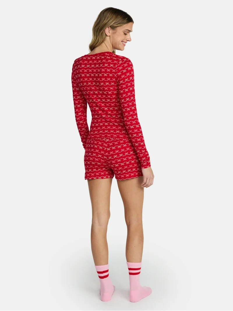 No Boundaries Giftable Henley Sleep Top and Shorts with Socks Set, 3-Piece, Women's - Walmart.com | Walmart (US)