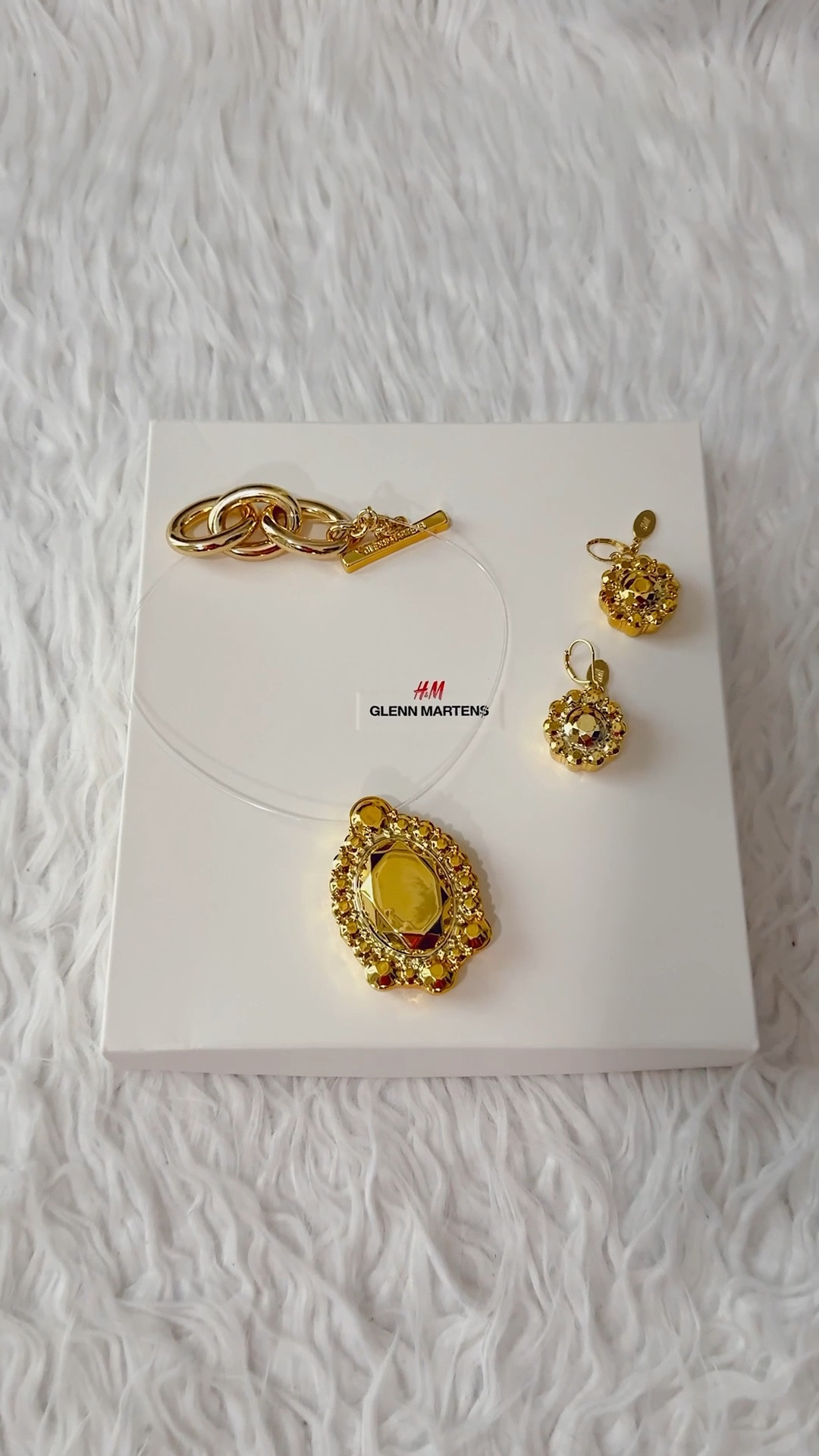 H&M x Glenn Martins
Jewelry, golden necklace, pendant, golden earrings, accessories, hm collection? Holiday accessories.

#LTKootd #LTKGiftGuide #LTKHoliday