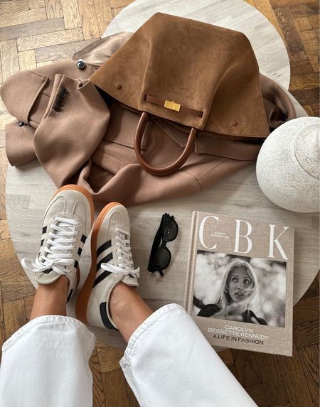 Adidas Spezial | Tonal Outfit | Suede bag | outfit details | accessories 

#LTKfindsunder100 #LTKeurope #LTKstyletip