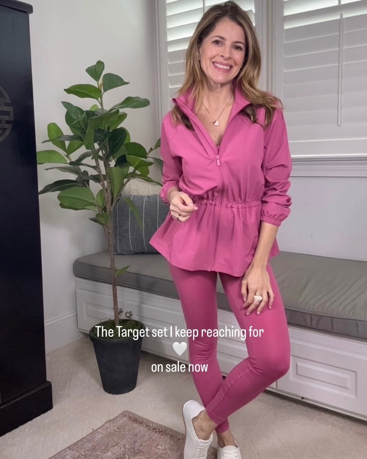 This is the Target set I keep reaching for lately 🤍

Petite friendly fit, super comfortable, and it gives those luxe athleisure vibes without the price tag.

It also comes in 3 colors and it’s on sale right now.
Jacket: XS
Top: S
Leggings: XS
Shoes: 6.5

#petitefashion #petitestyle #targetstyle #ltkpetite #targetfinds #petiteoutfits

#LTKPetite #LTKSpringSale #LTKSaleAlert