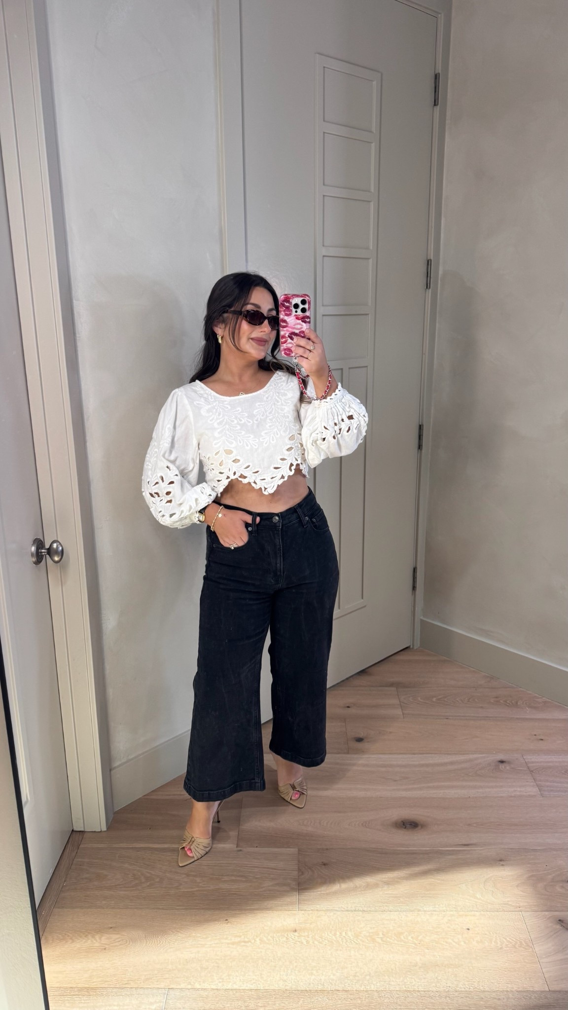 Date night outfit! 

Cropped eyelet top size xs 
Ankle jeans size 28

5'0" 140lbs 
Petite friendly jeans 


#LTKSeasonal #LTKPetite #LTKootd