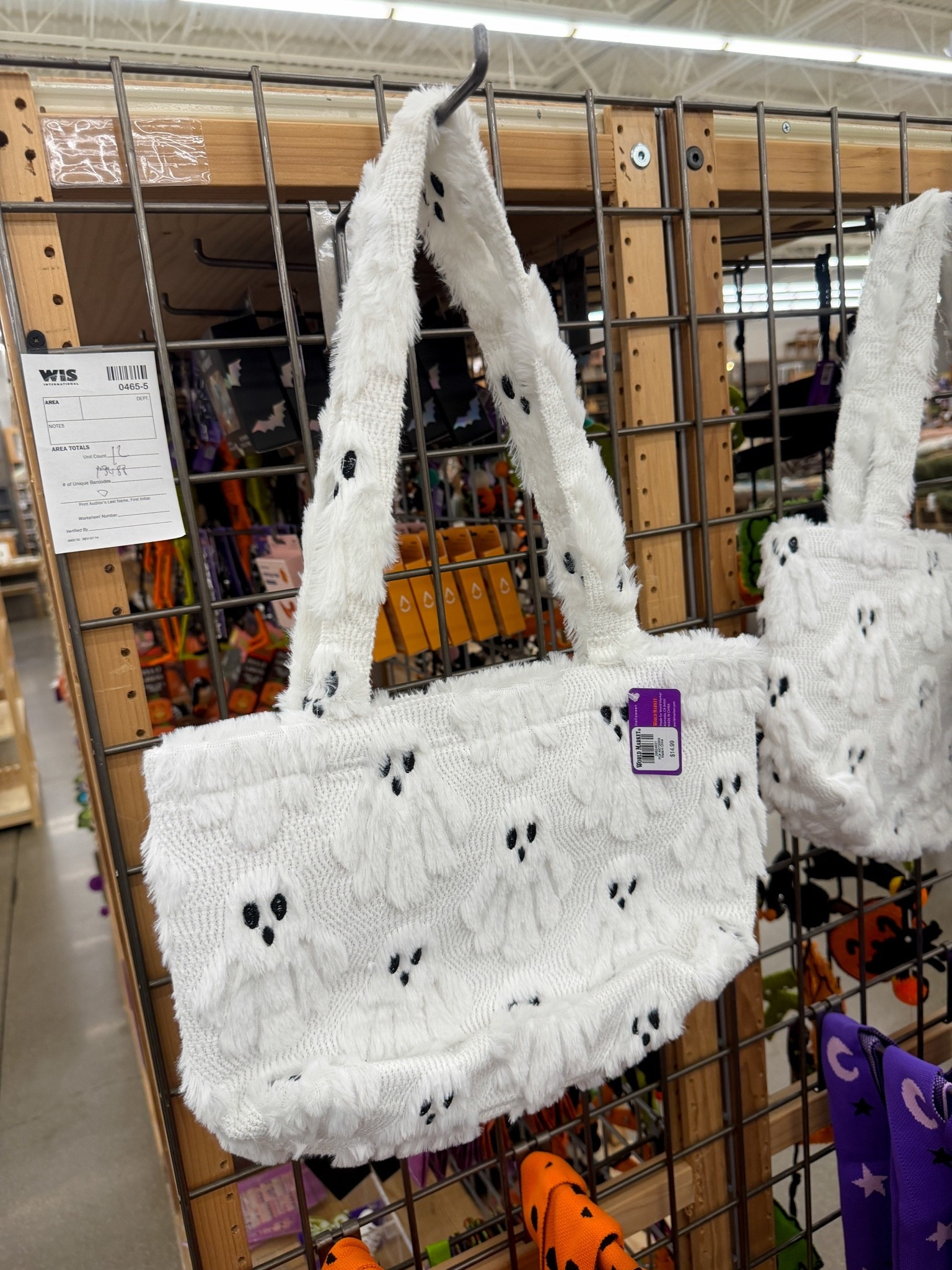 Ghostie tote bag, so cute and fun for Halloween and makes a great gift! Halloween accessories, summerween, Halloween home decor, Halloween finds

#LTKHome #LTKSeasonal